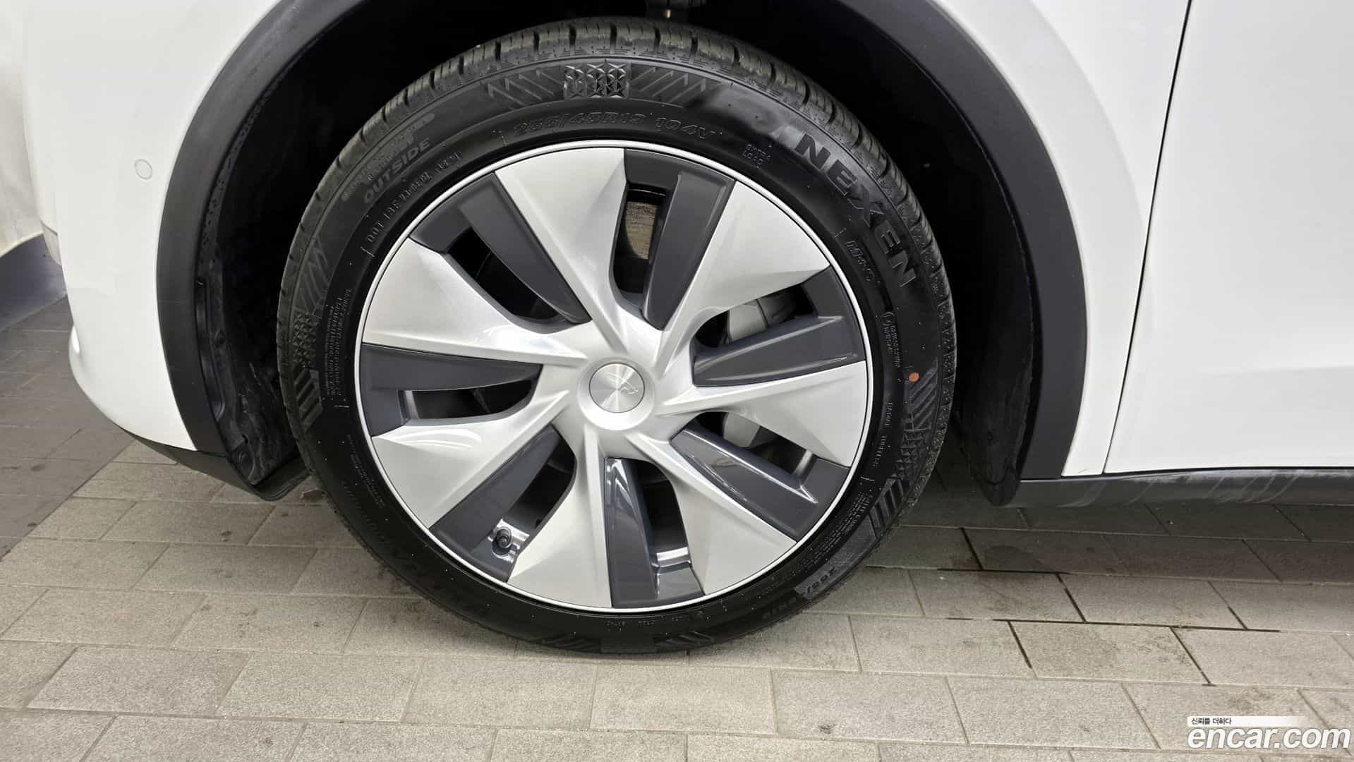 Model Y Tesla 2021.7-OUTER-005