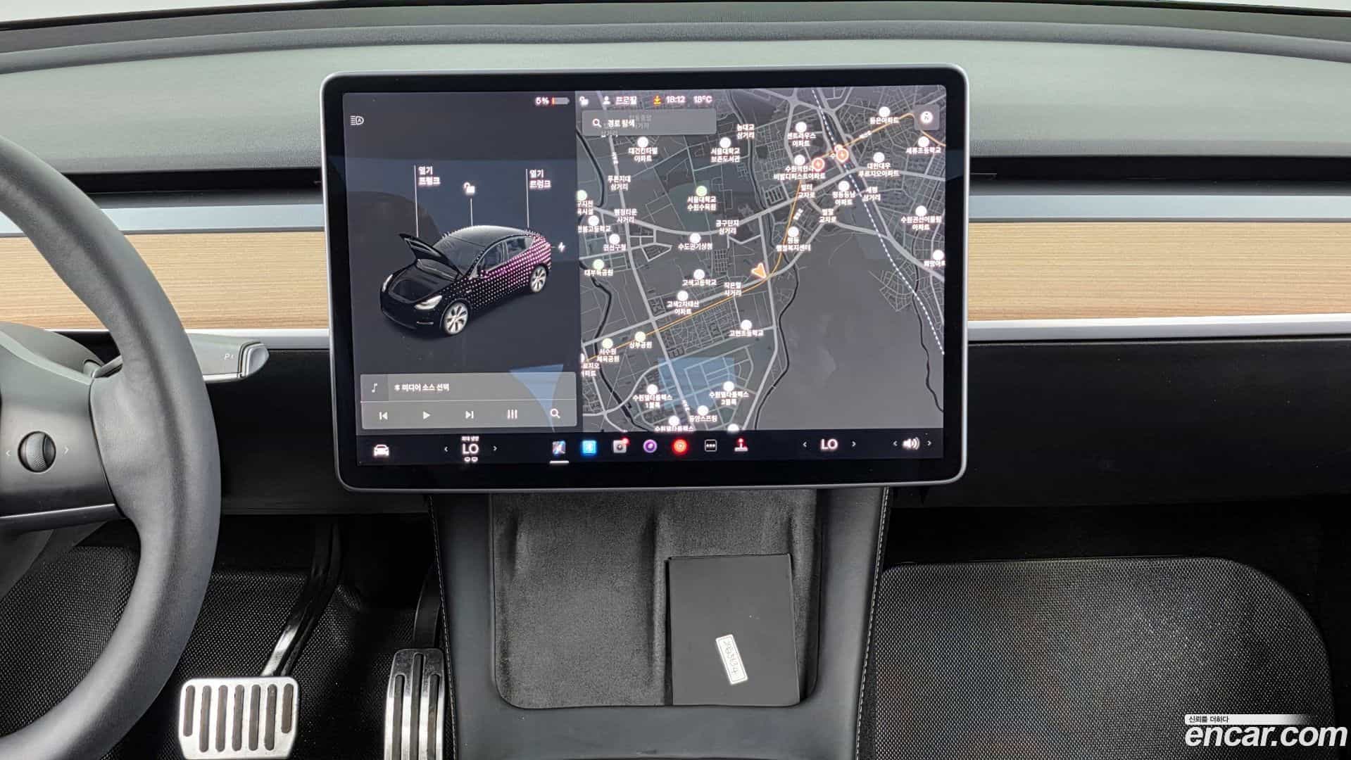 Model Y Tesla 2021.7-OPTION-018