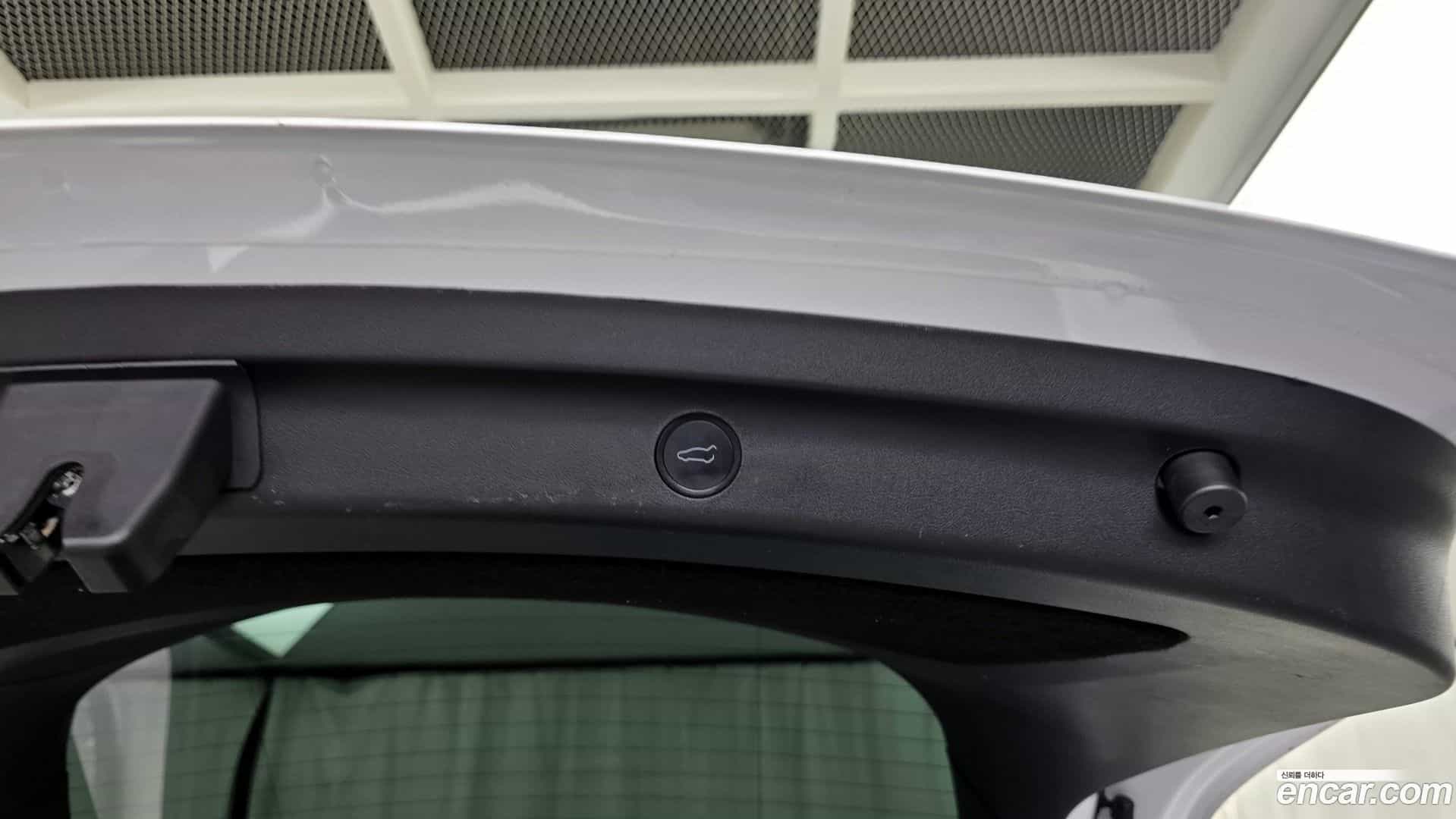 Model Y Tesla 2021.7-OPTION-041