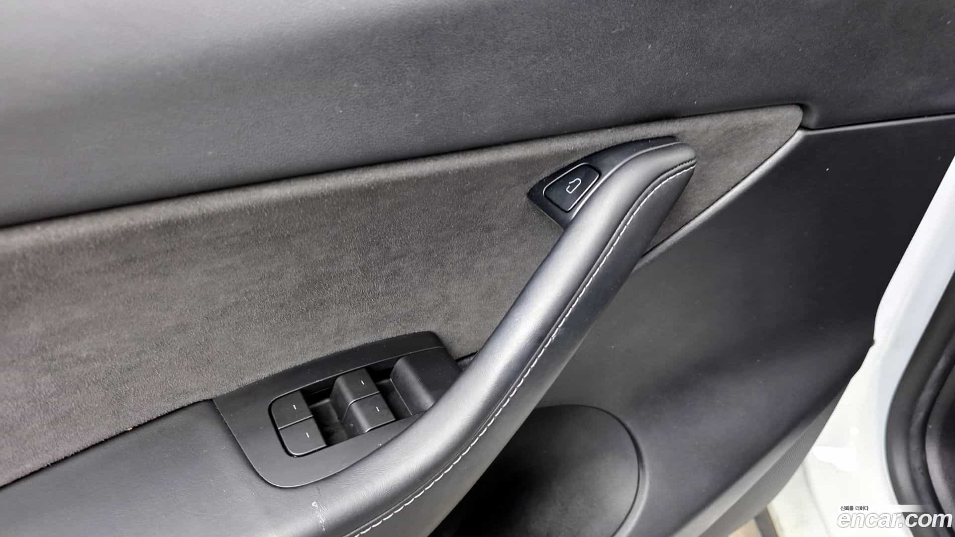 Model Y Tesla 2021.7-OPTION-043