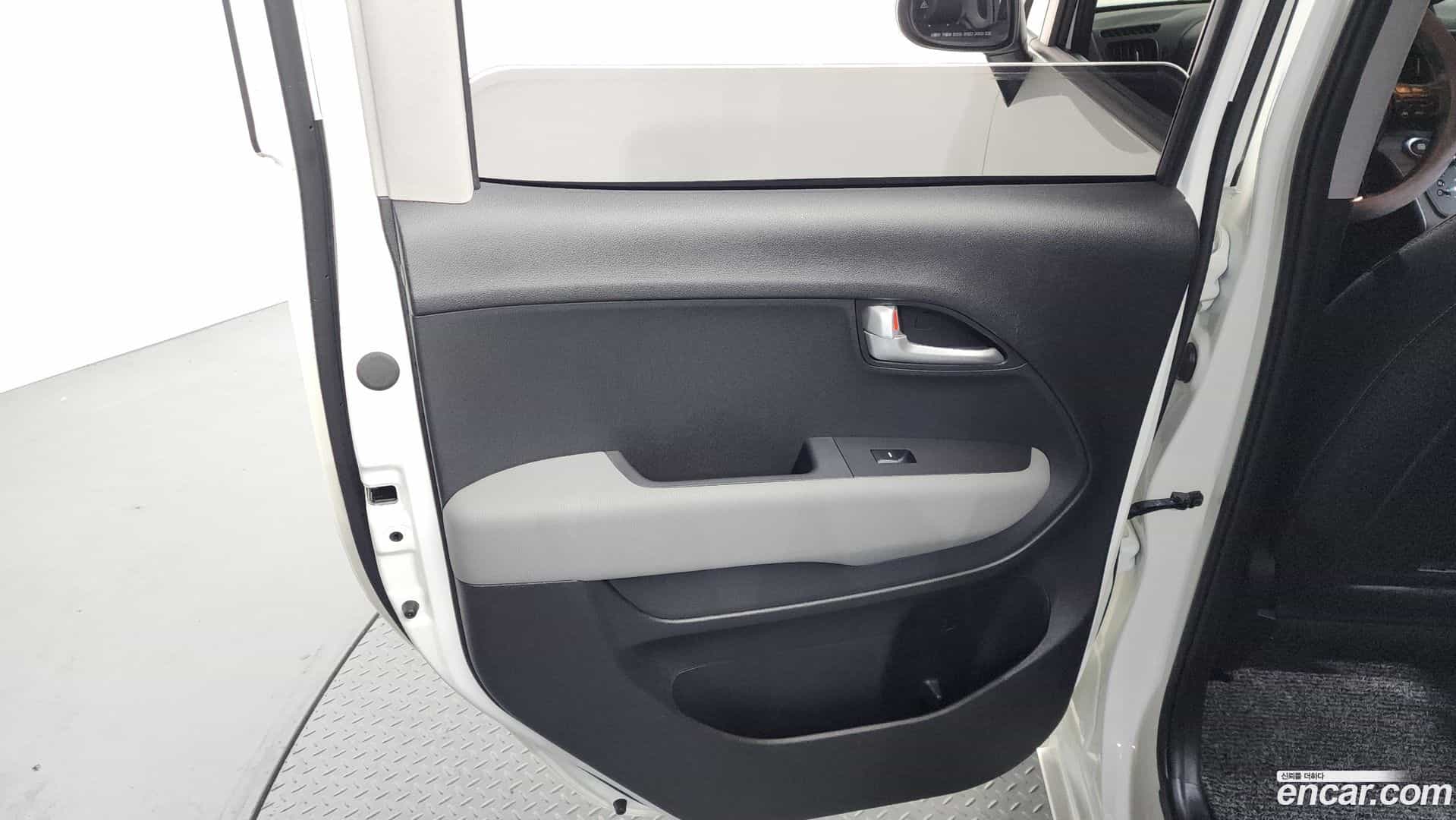 RAY Kia 2025.4-INNER-035