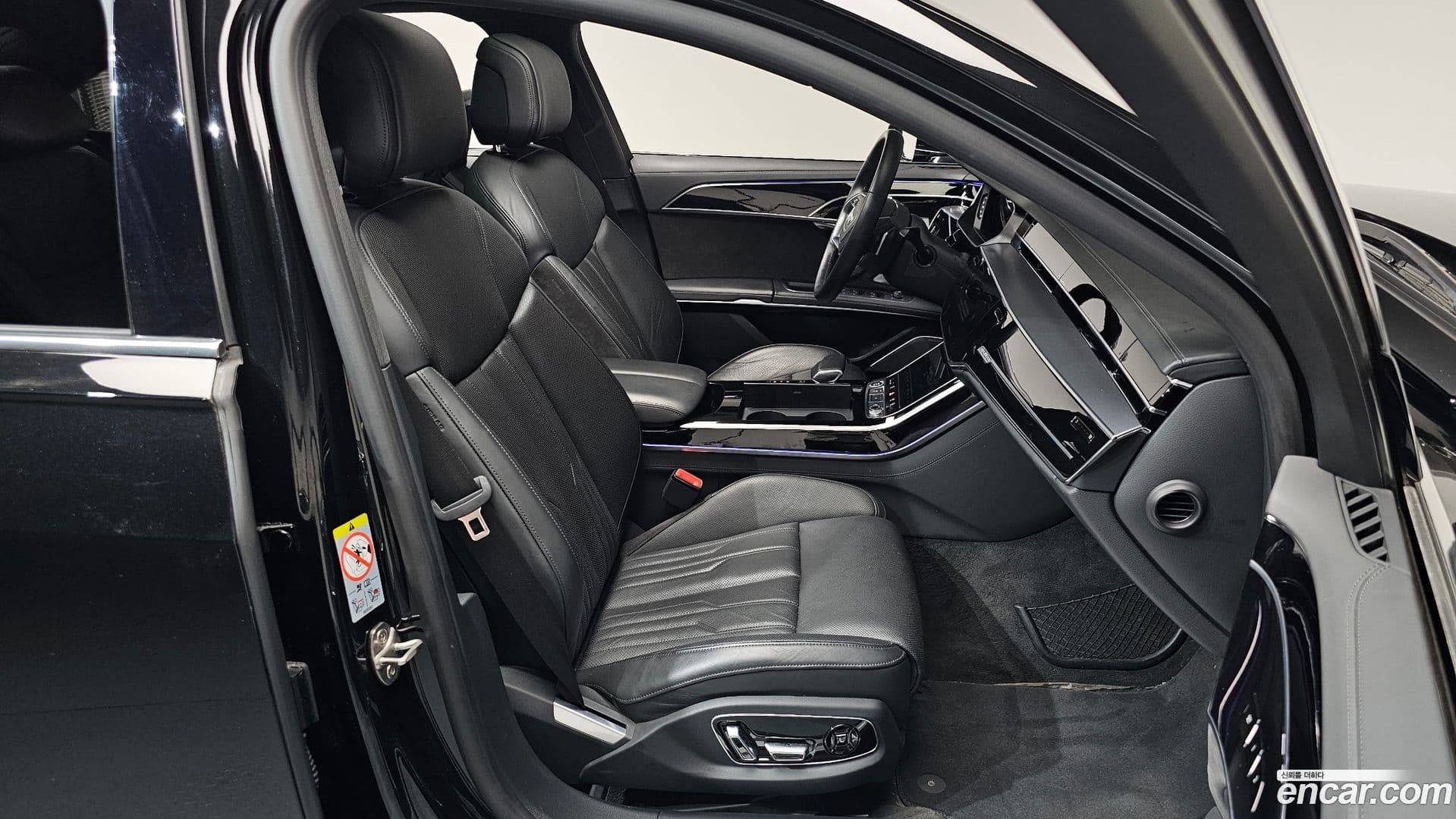 Main__Slider__Photo:A8 Audi 2021.7-25