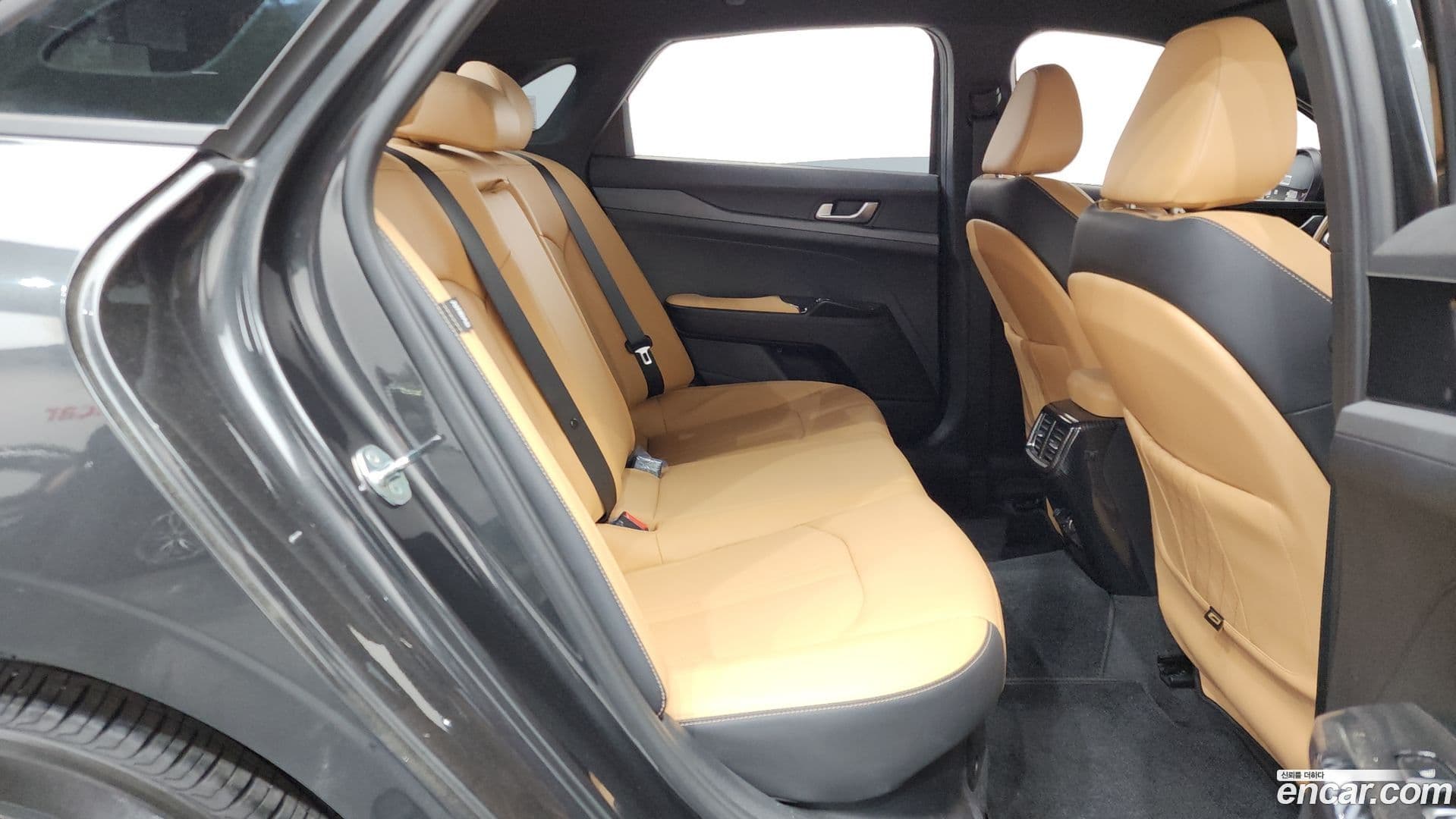 Main__Slider__Photo:K5 Kia 2022.3-10