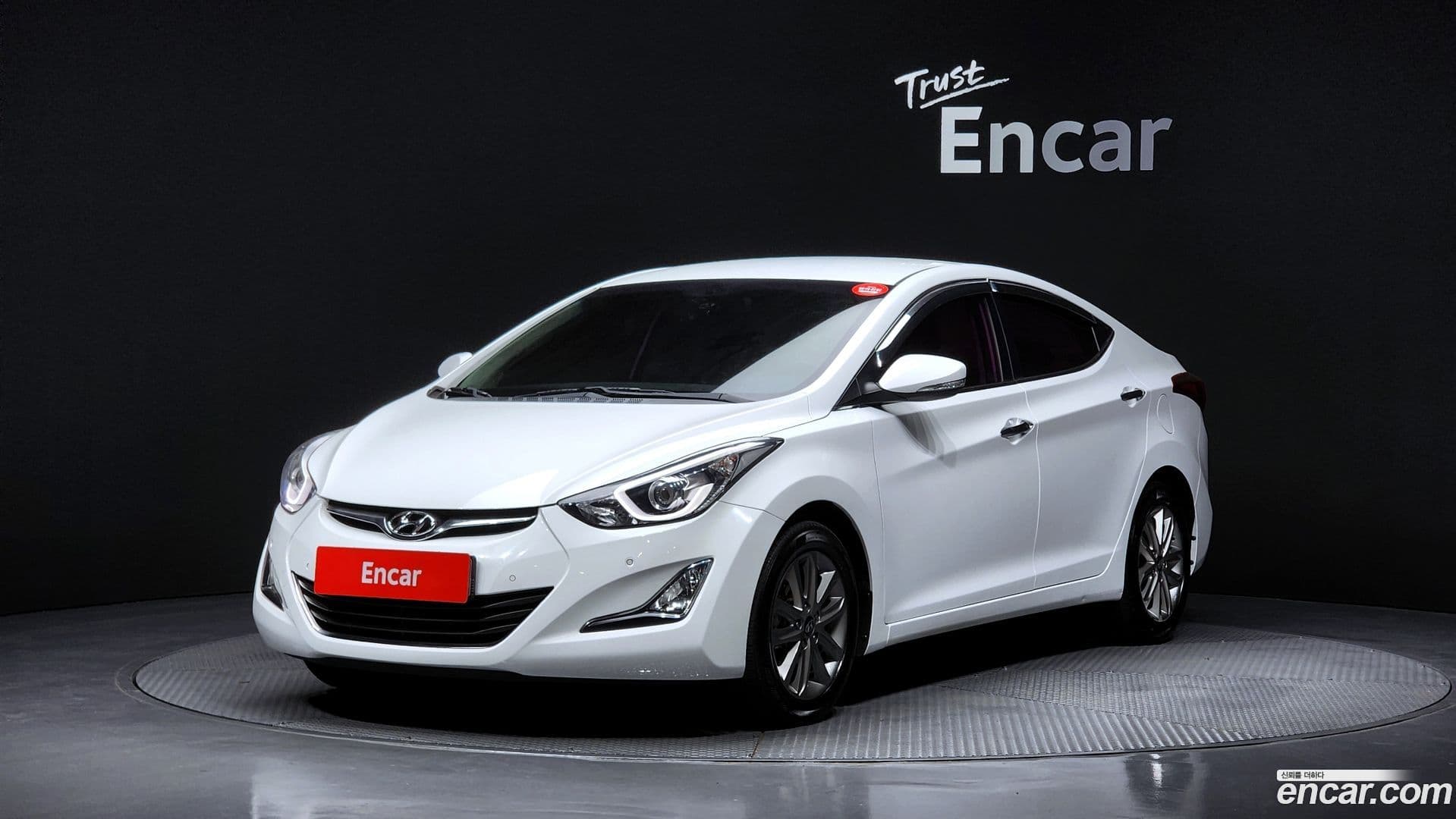 Main__Slider__Photo:AVANTE Hyundai 2015.8-0