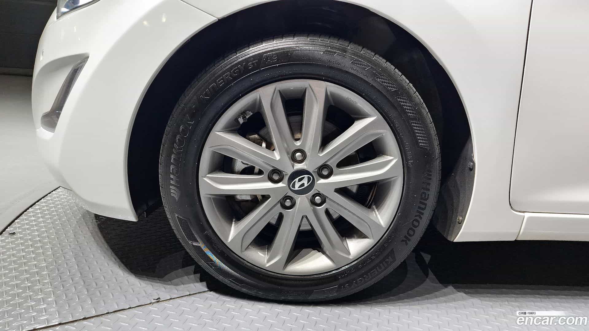 AVANTE Hyundai 2015.8-OUTER-005