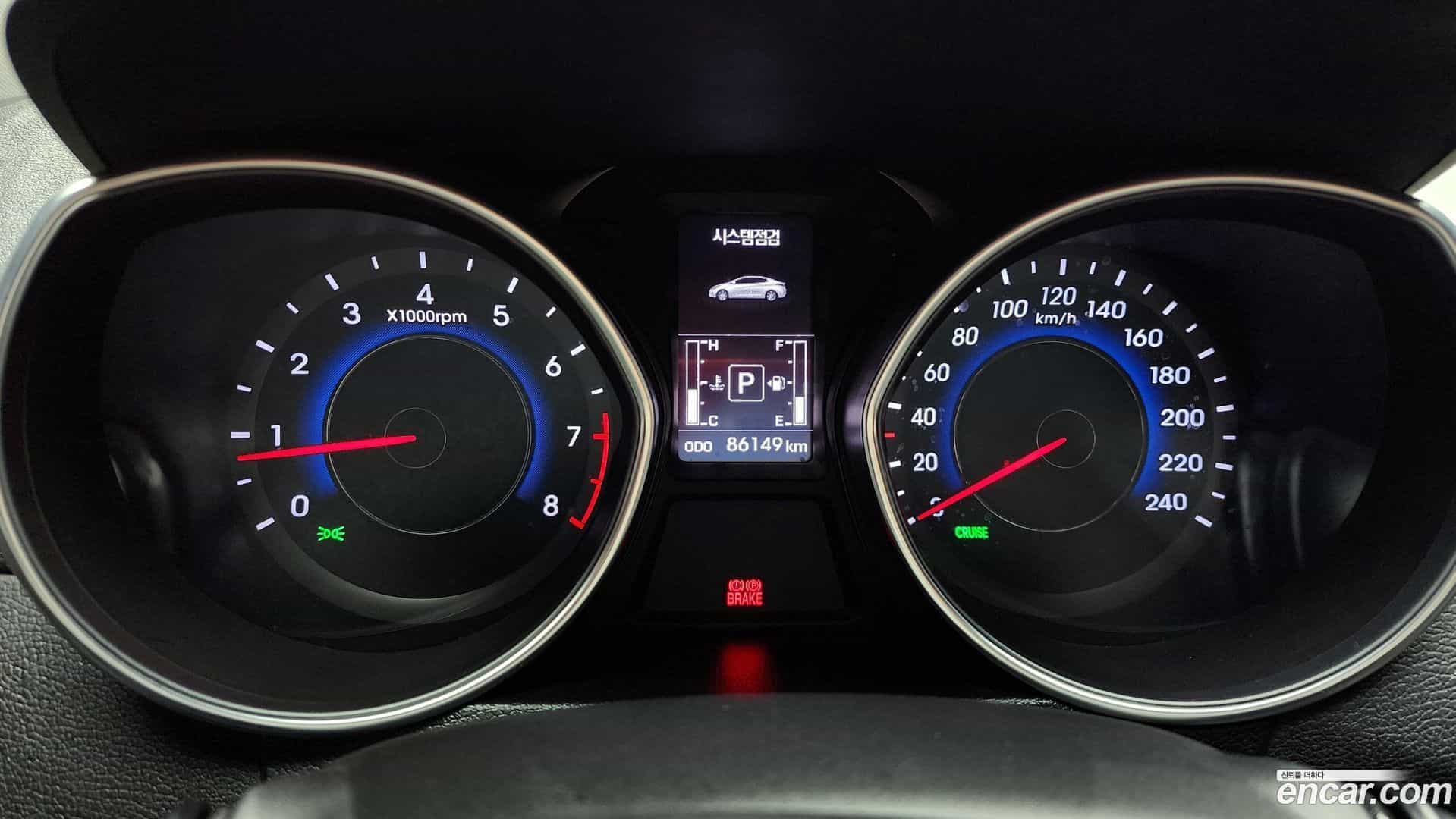 AVANTE Hyundai 2015.8-INNER-008
