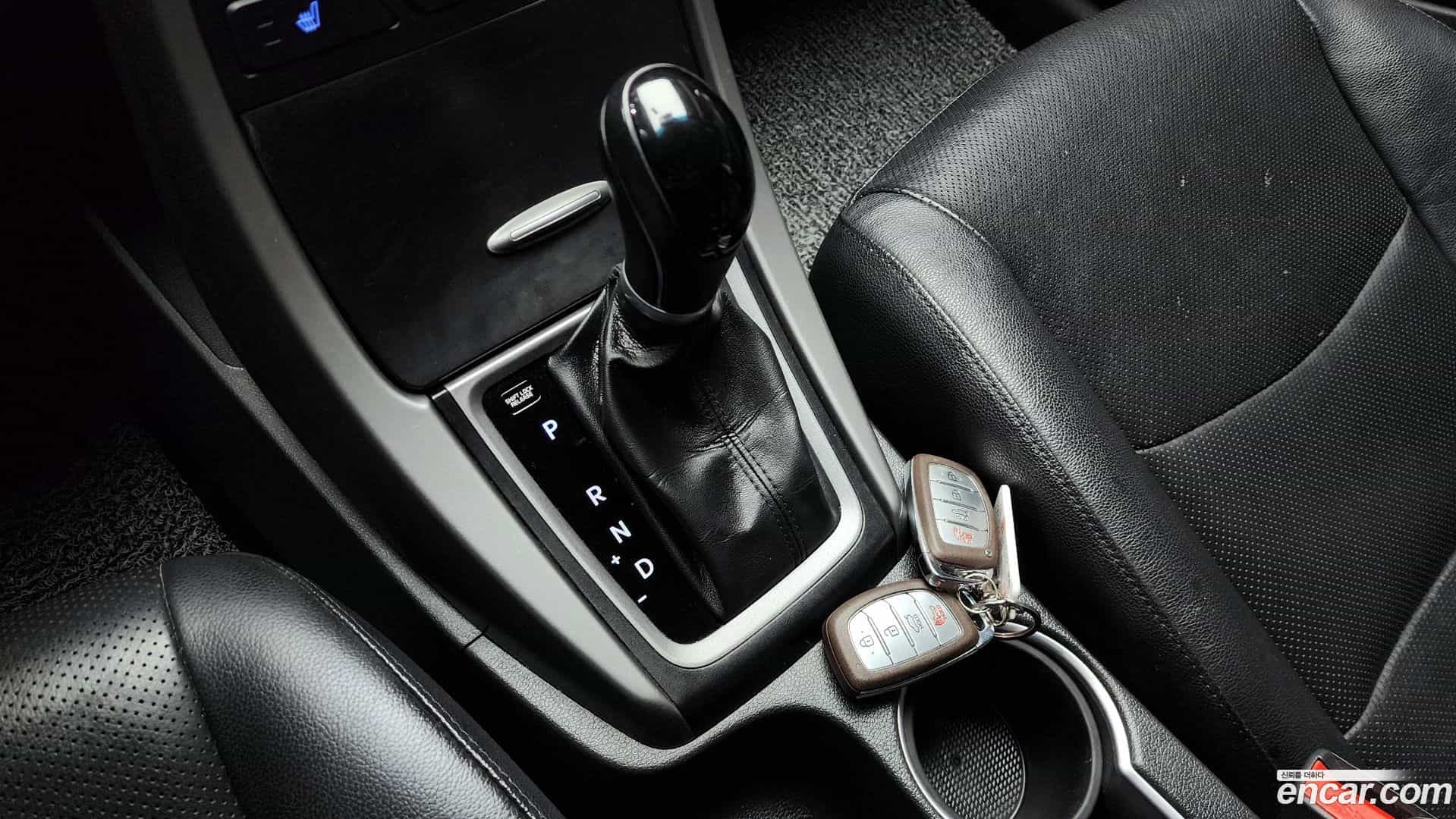AVANTE Hyundai 2015.8-INNER-009