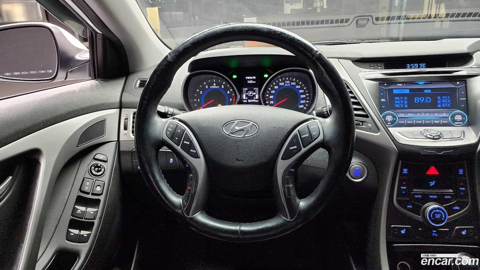AVANTE Hyundai 2015.8-OPTION-018