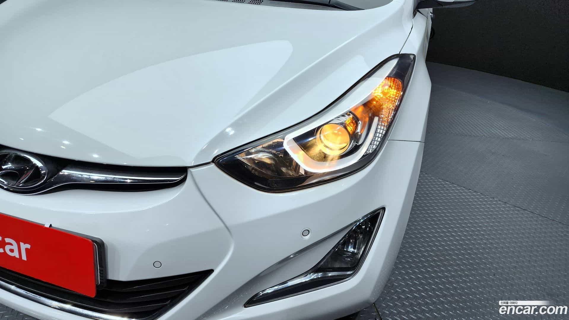 AVANTE Hyundai 2015.8-OUTER-032