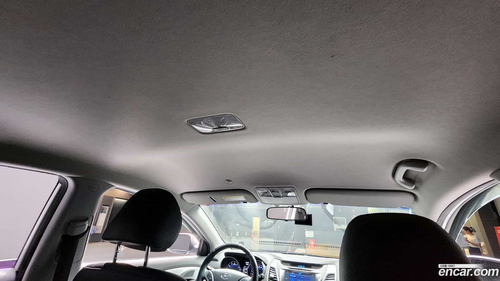 AVANTE Hyundai 2015.8-OPTION-042