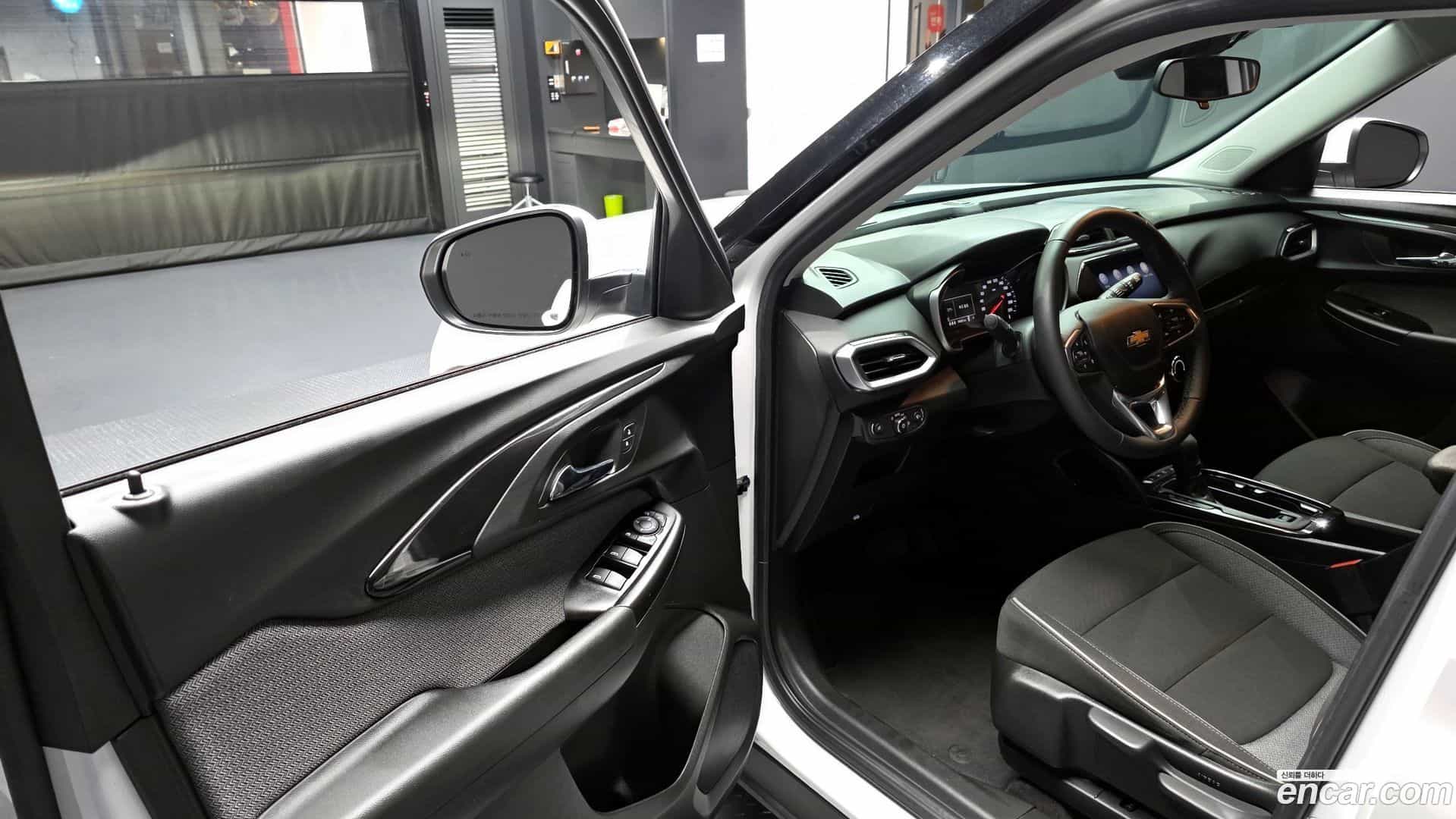 Trailblazer Chevrolet 2021.9-INNER-010