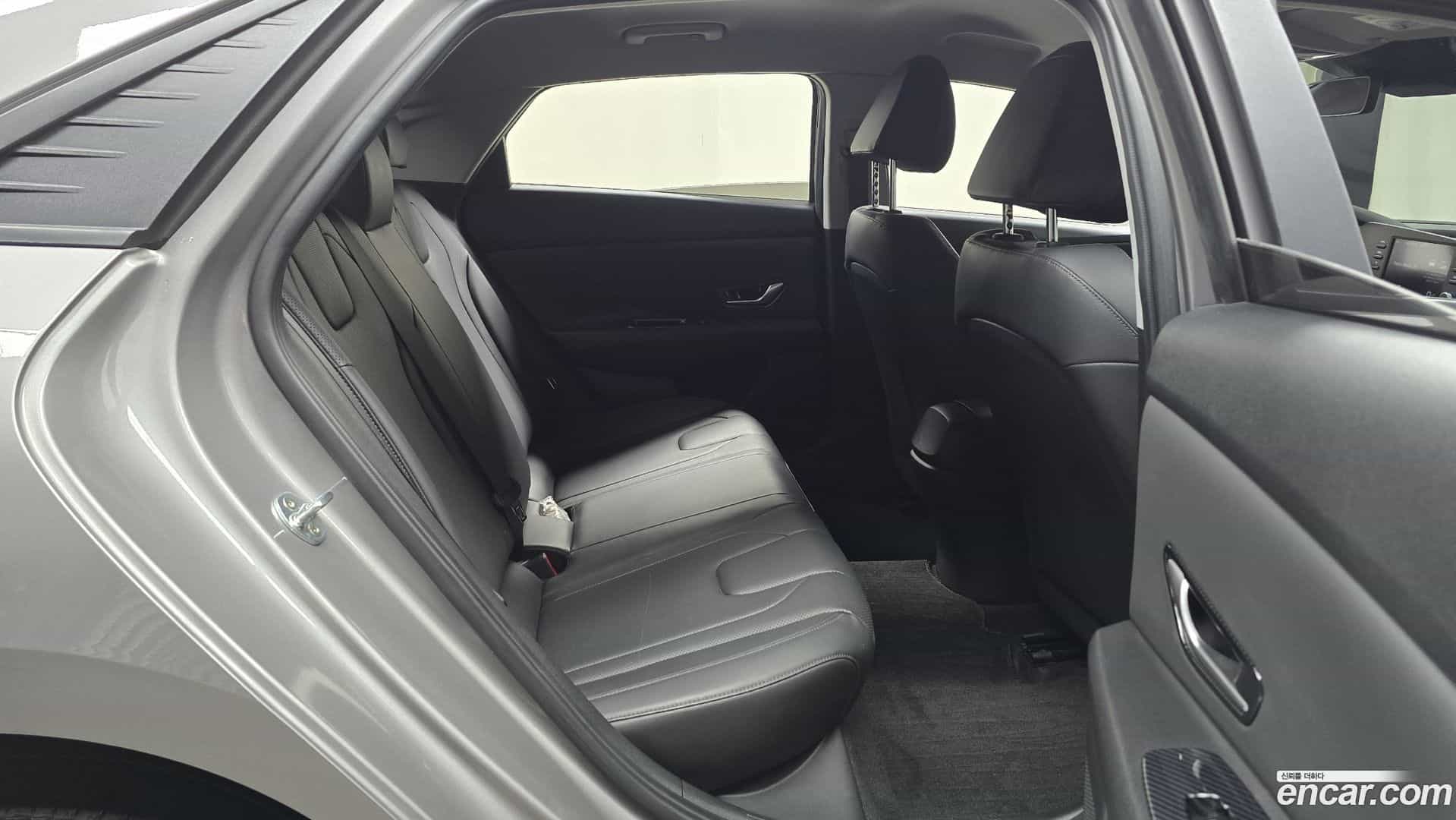 AVANTE Hyundai 2020.4-OPTION-016