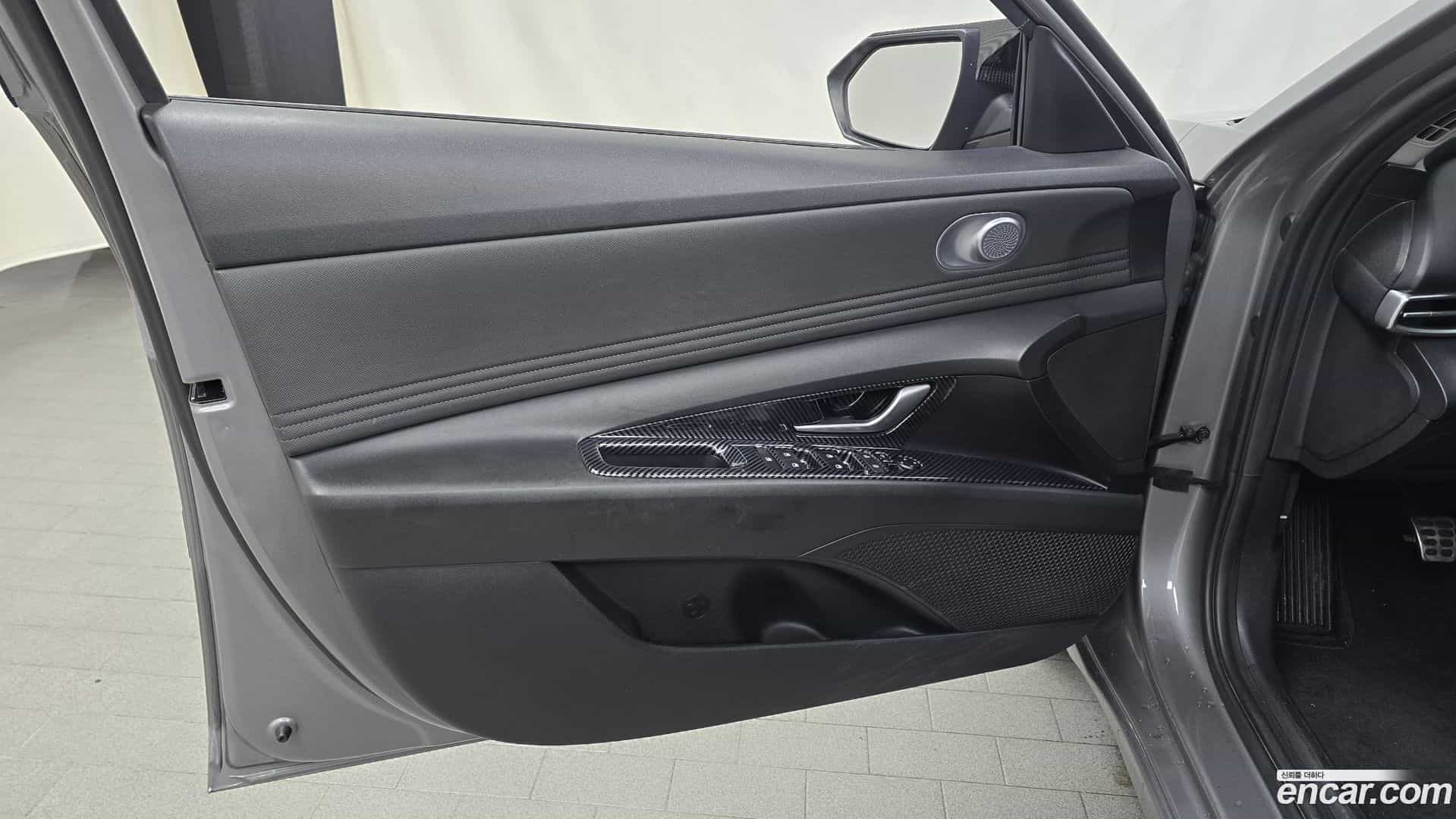 AVANTE Hyundai 2020.4-INNER-034