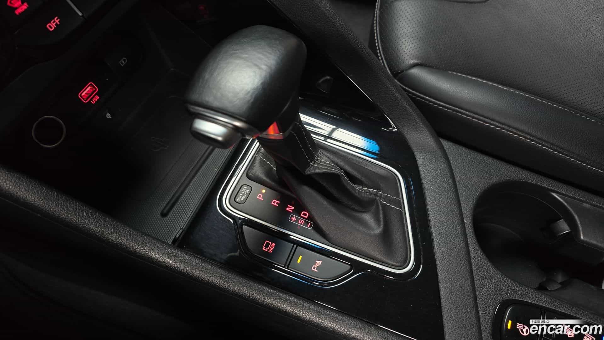 Niro Kia 2019.2-INNER-009