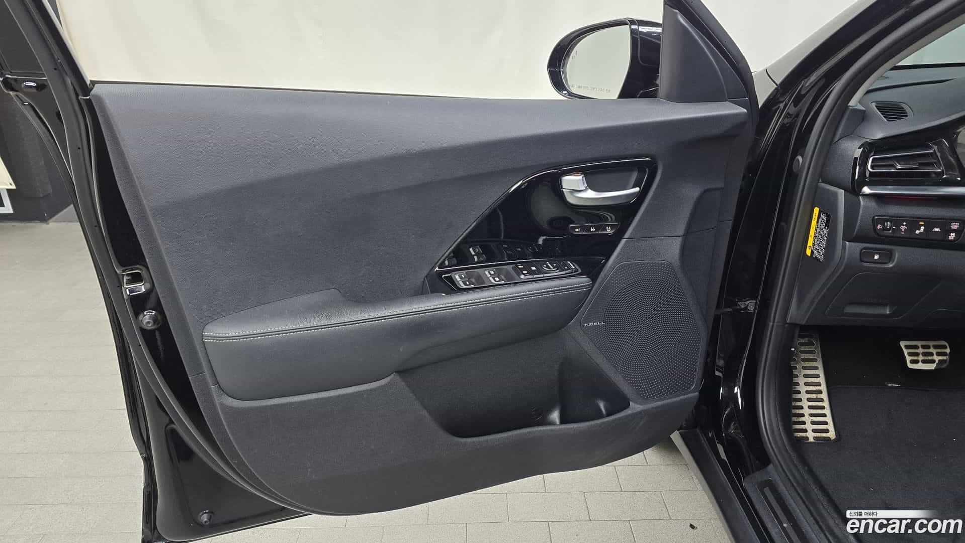 Niro Kia 2019.2-INNER-034