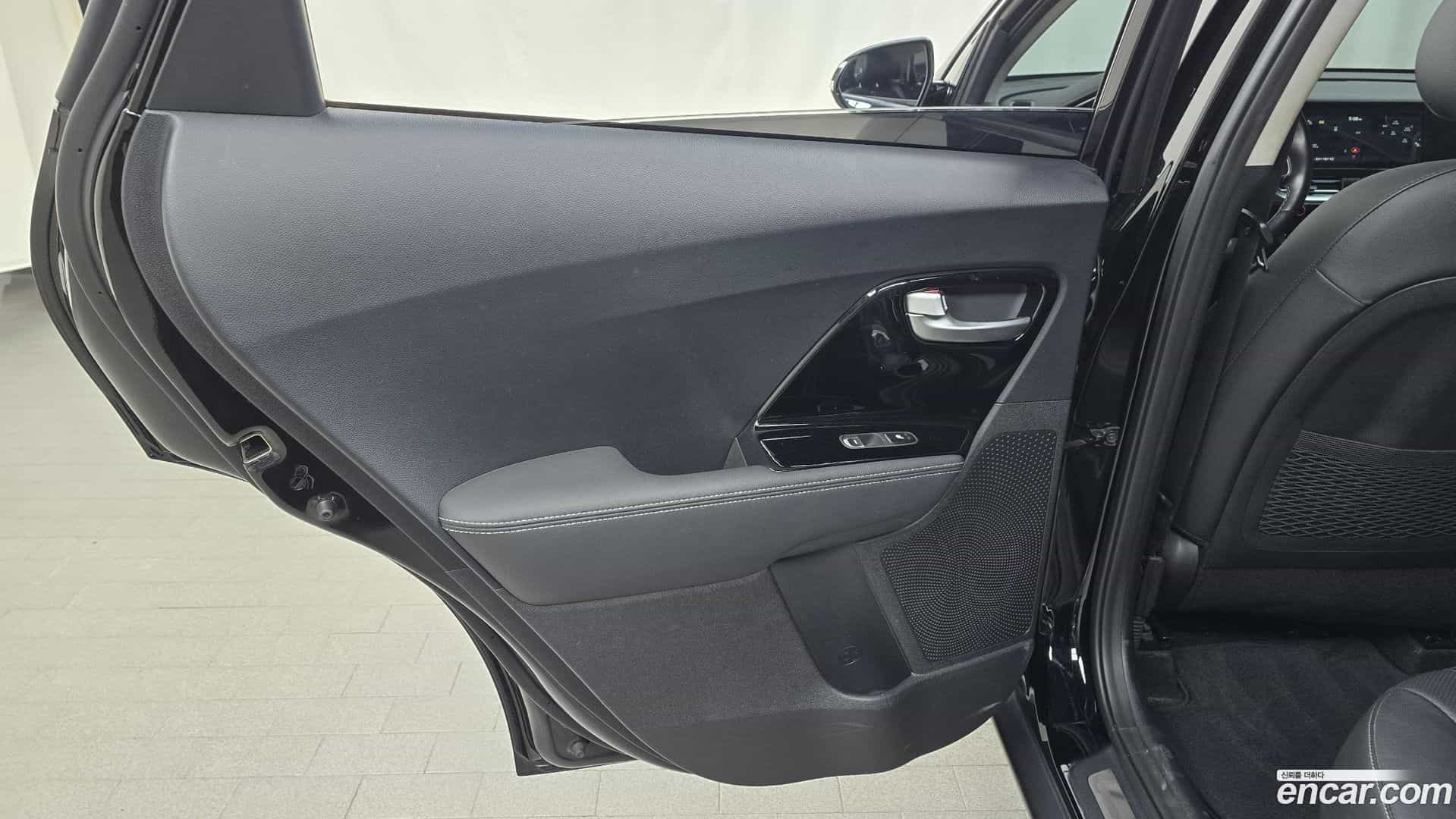 Niro Kia 2019.2-INNER-035