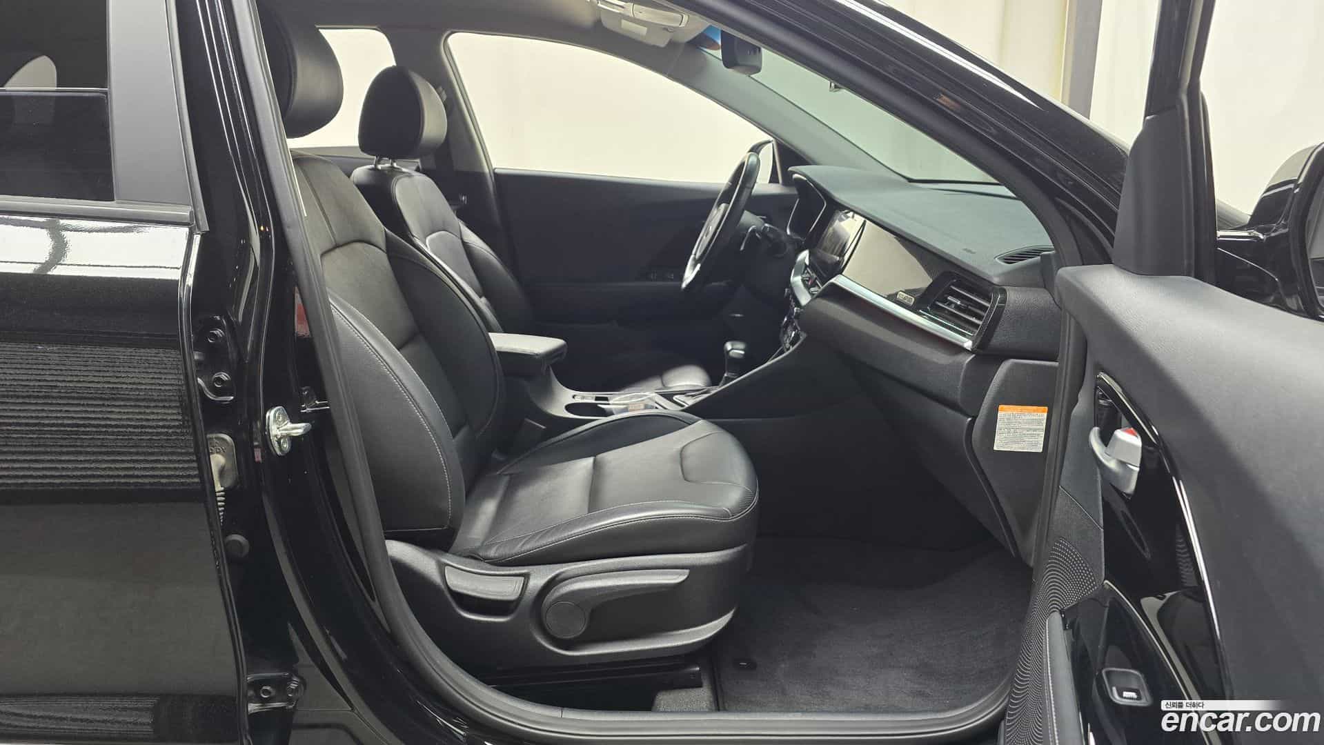 Niro Kia 2019.2-INNER-036