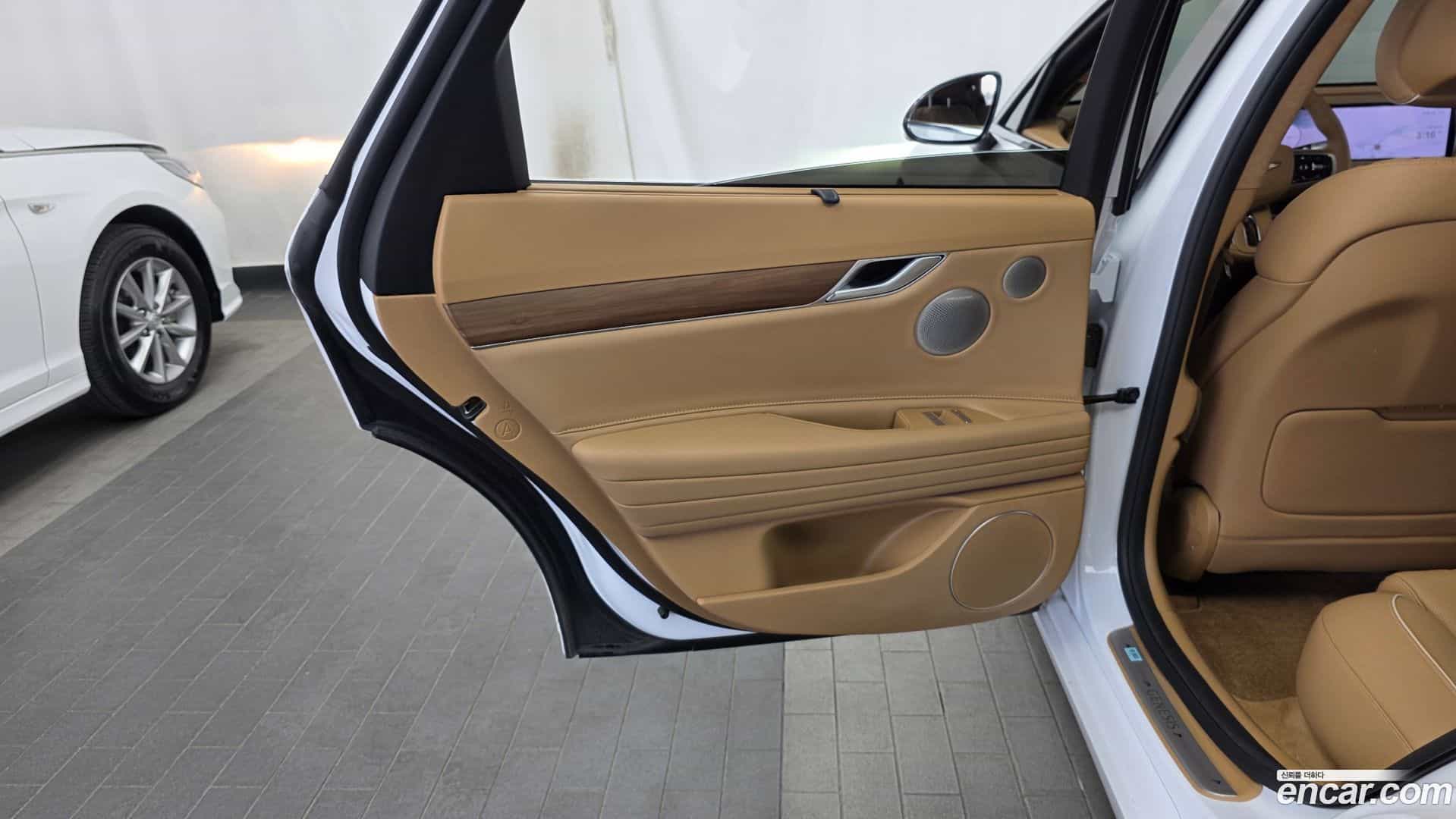 G80 Genesis 2024.4-INNER-035