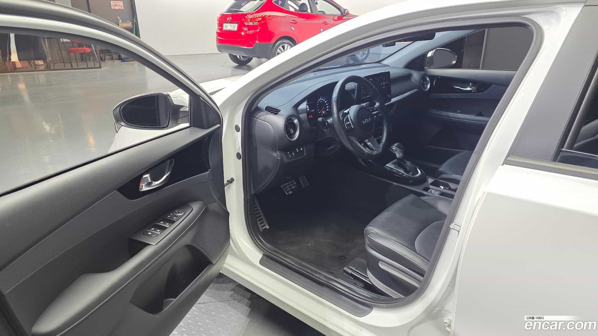 K3 Kia 2023.10-INNER-010