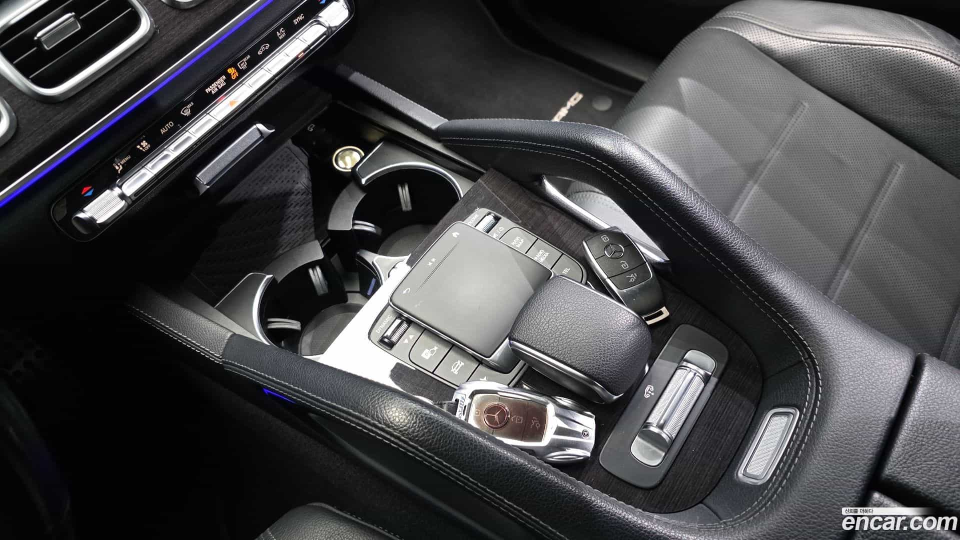 GLE-Class Mercedes-Benz 2021.2-INNER-009