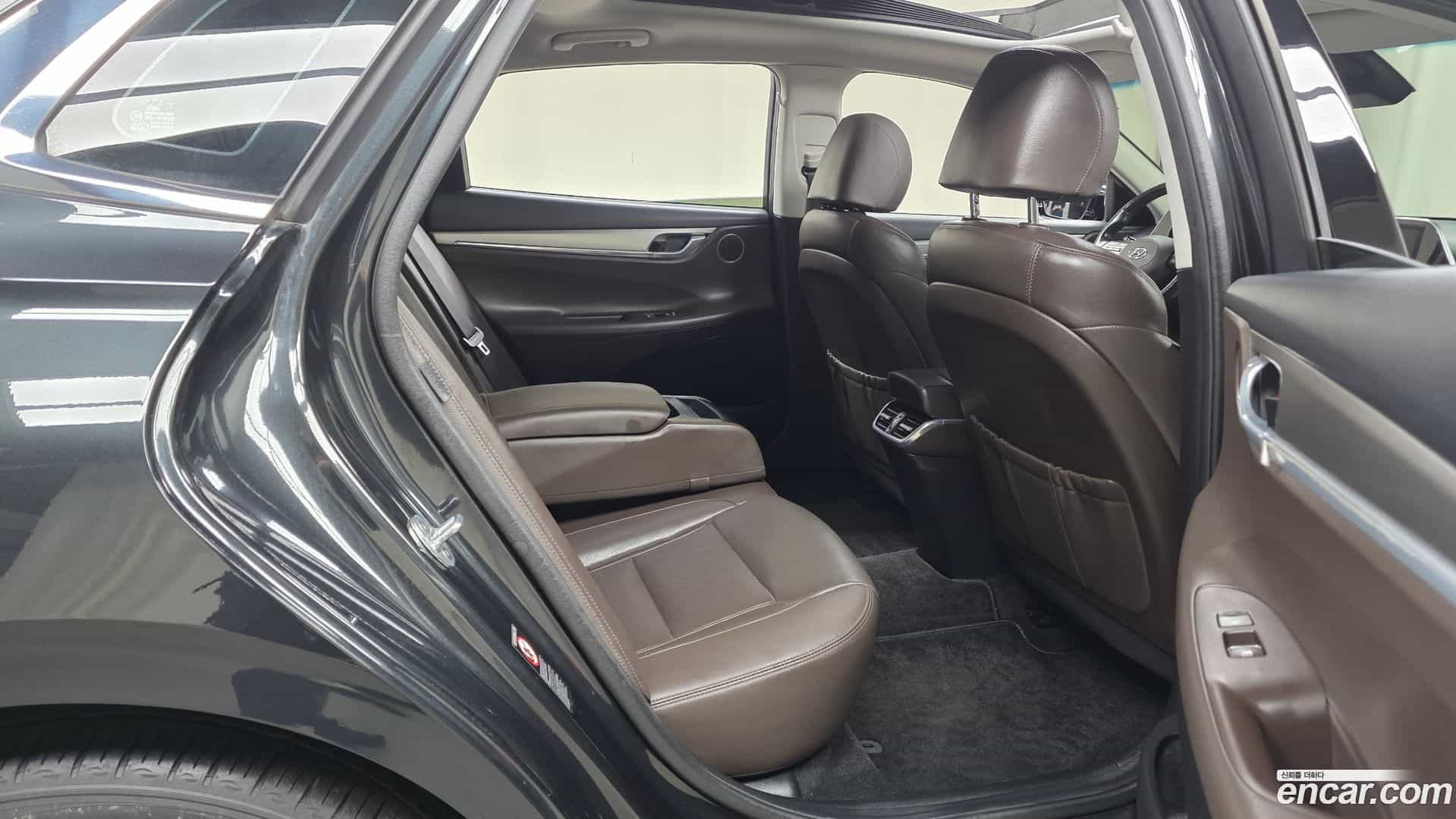 Grandeur Hyundai 2020.3-OPTION-016