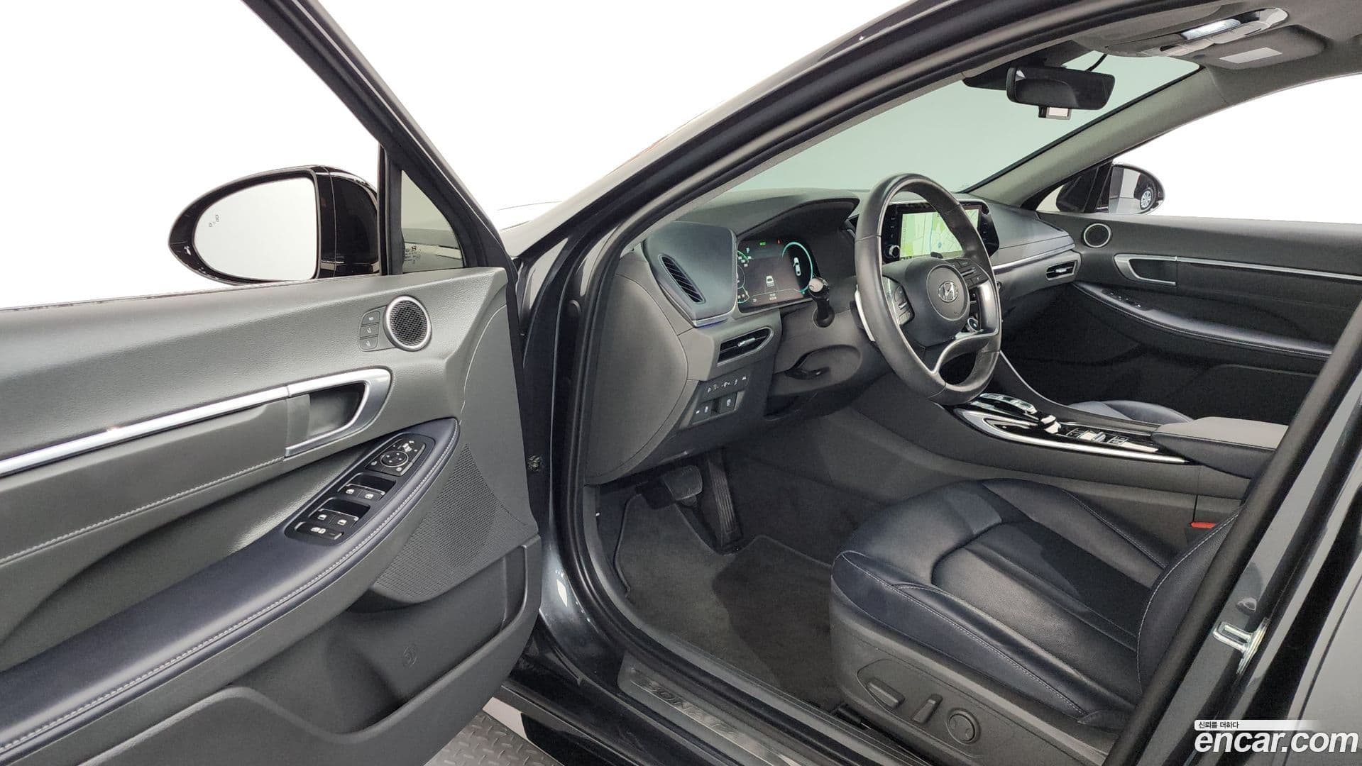 Main__Slider__Photo:Sonata Hyundai 2022.3-9