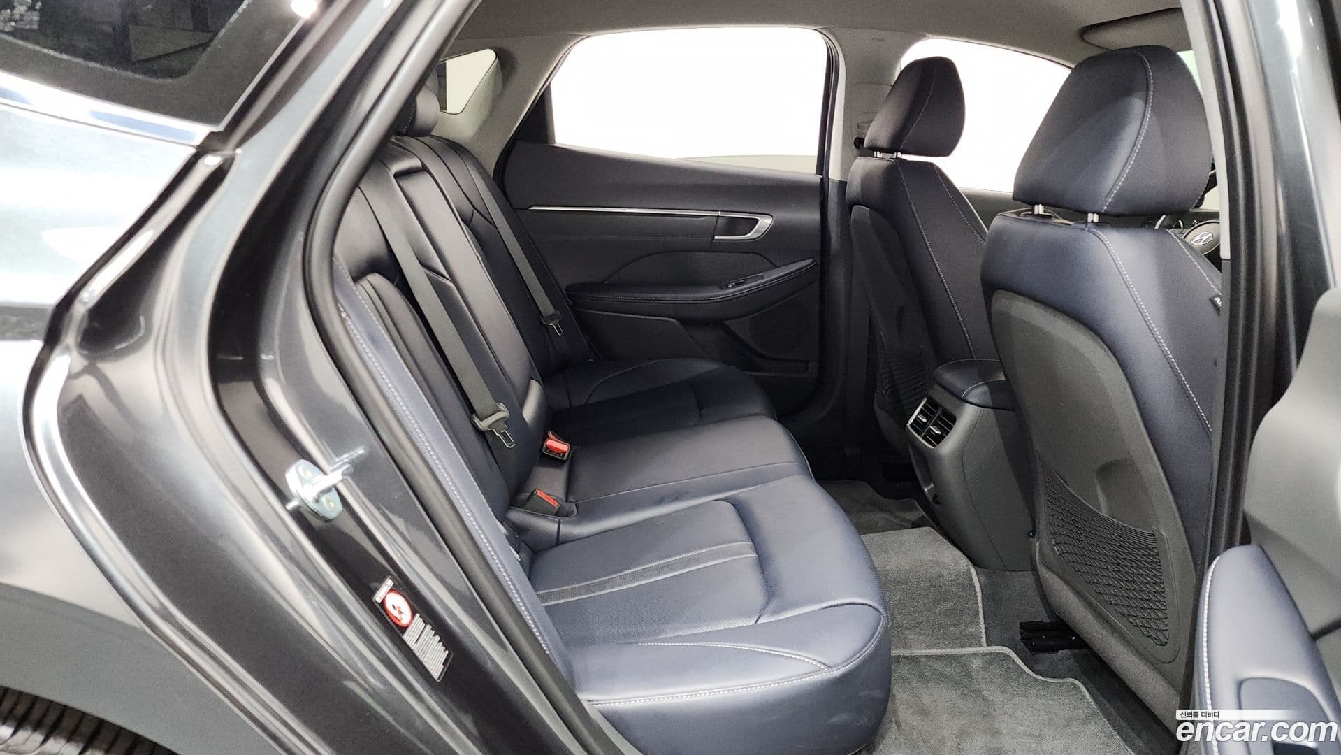 Main__Slider__Photo:Sonata Hyundai 2022.3-11