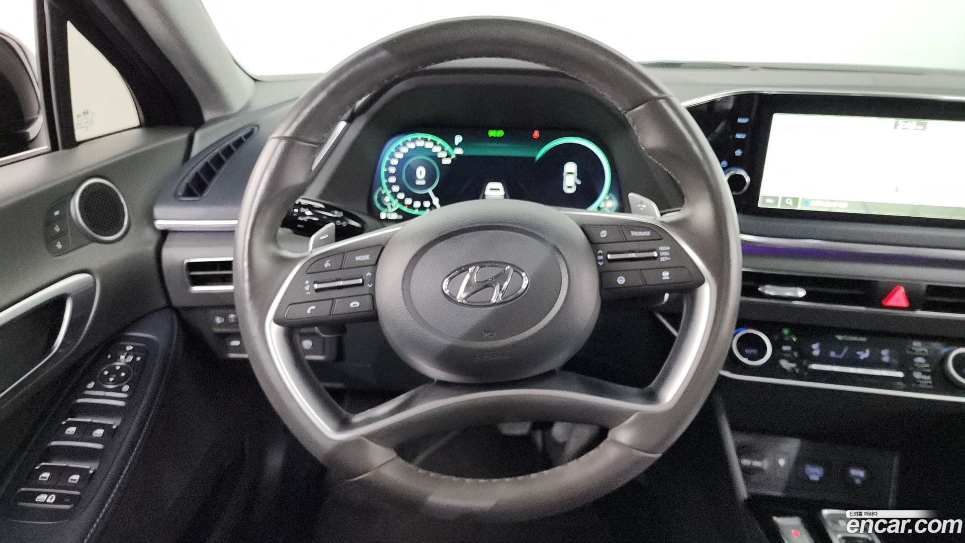 Main__Slider__Photo:Sonata Hyundai 2022.3-14