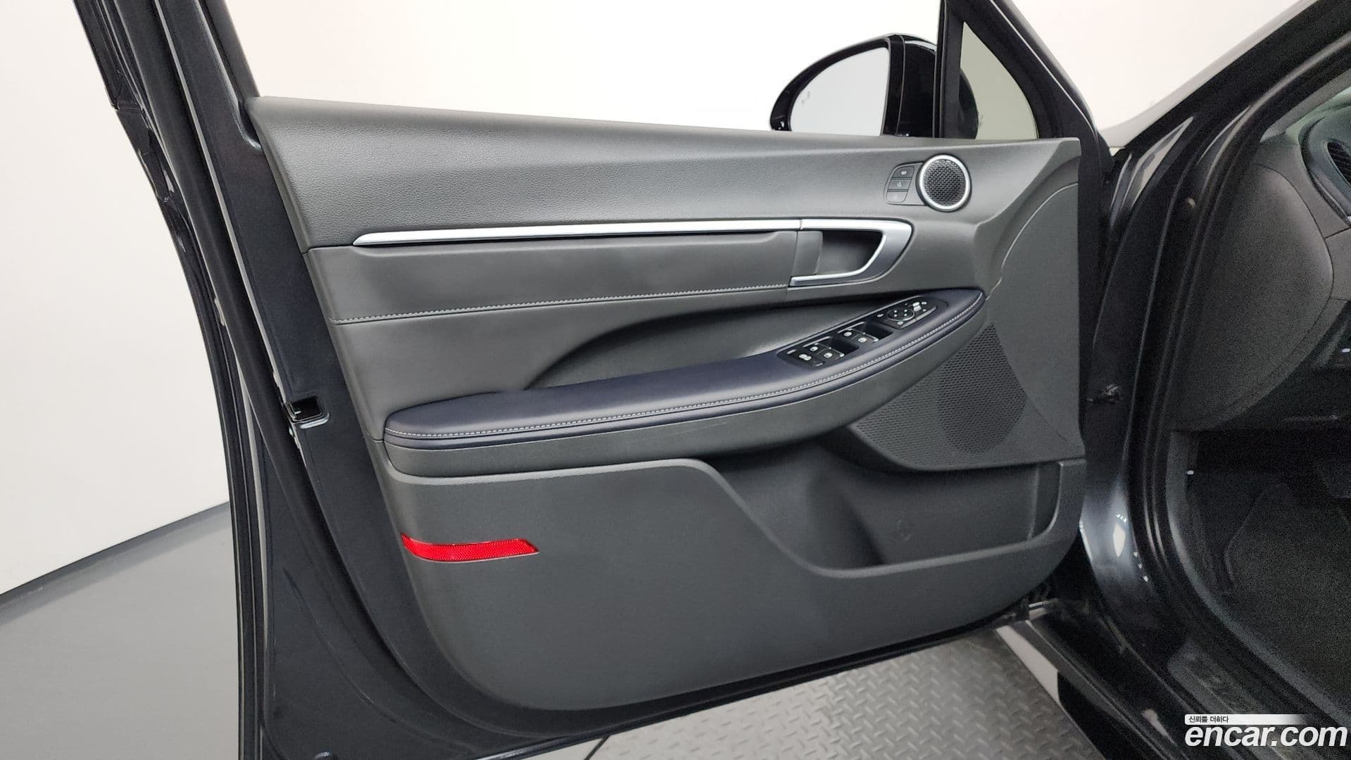 Main__Slider__Photo:Sonata Hyundai 2022.3-23