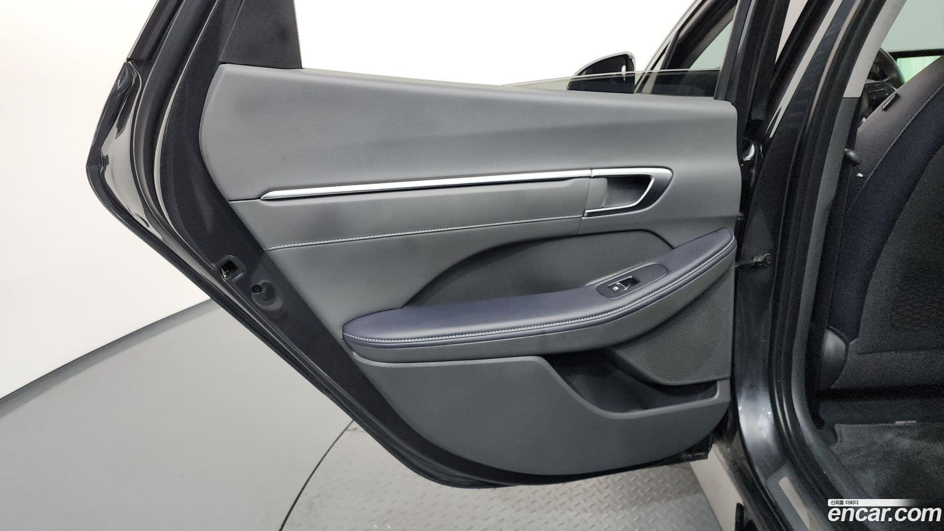 Main__Slider__Photo:Sonata Hyundai 2022.3-24