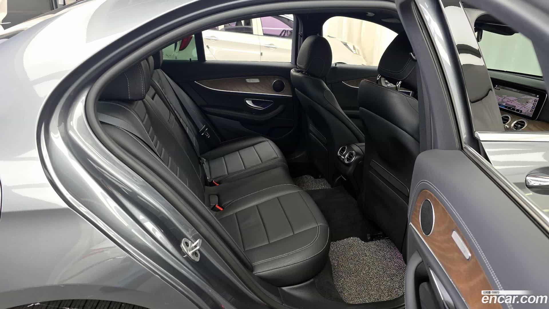 E-Class Mercedes-Benz 2021.3-OPTION-016