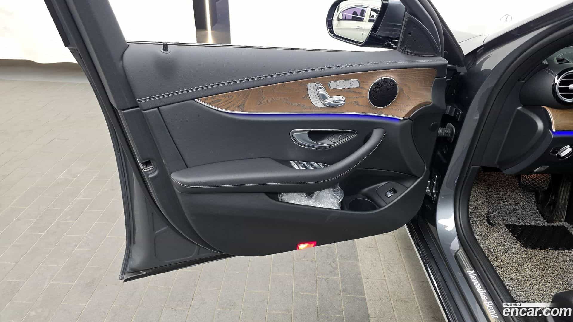 E-Class Mercedes-Benz 2021.3-INNER-034
