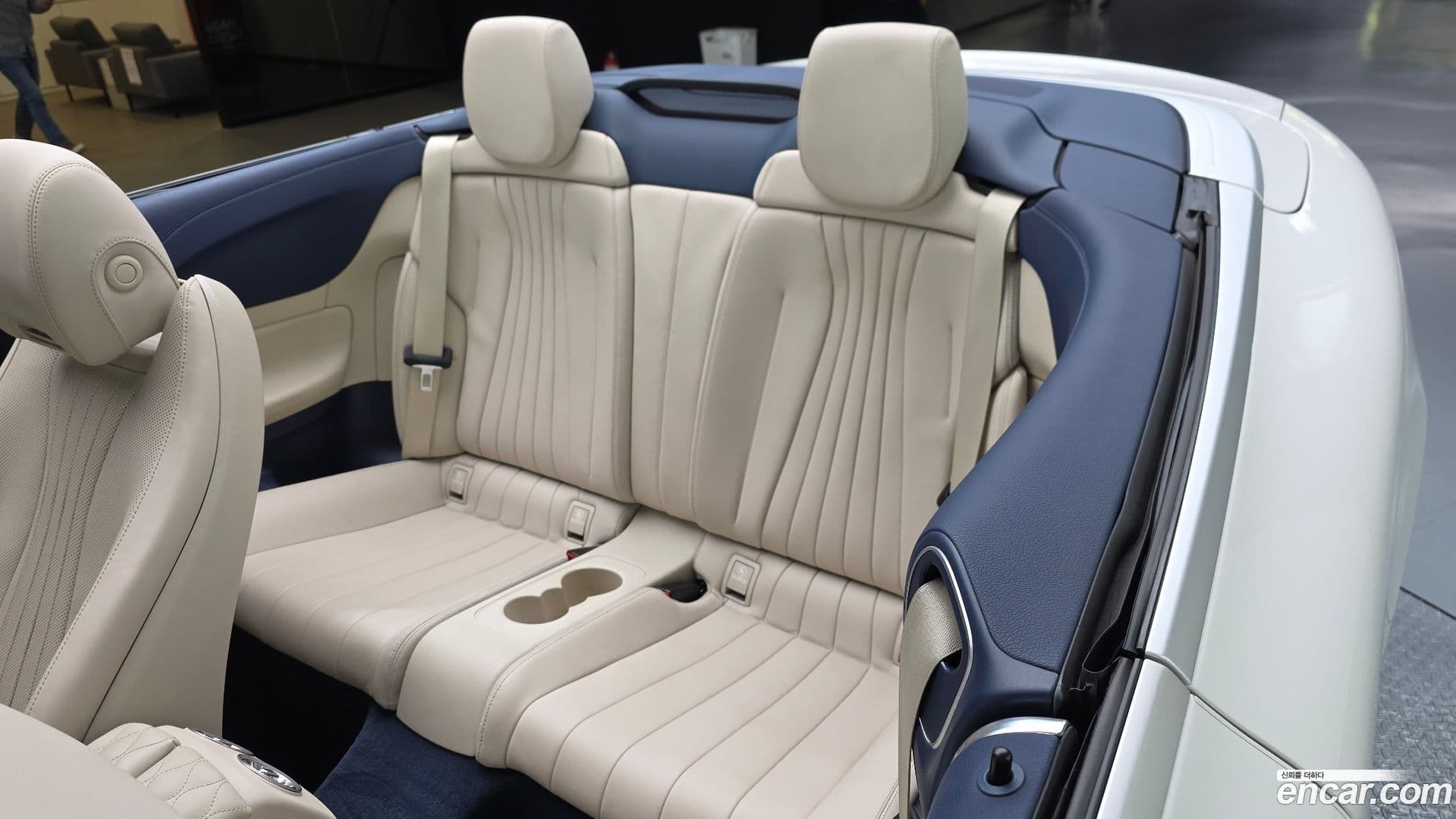 Main__Slider__Photo:E-Class Mercedes-Benz 2022.2-25