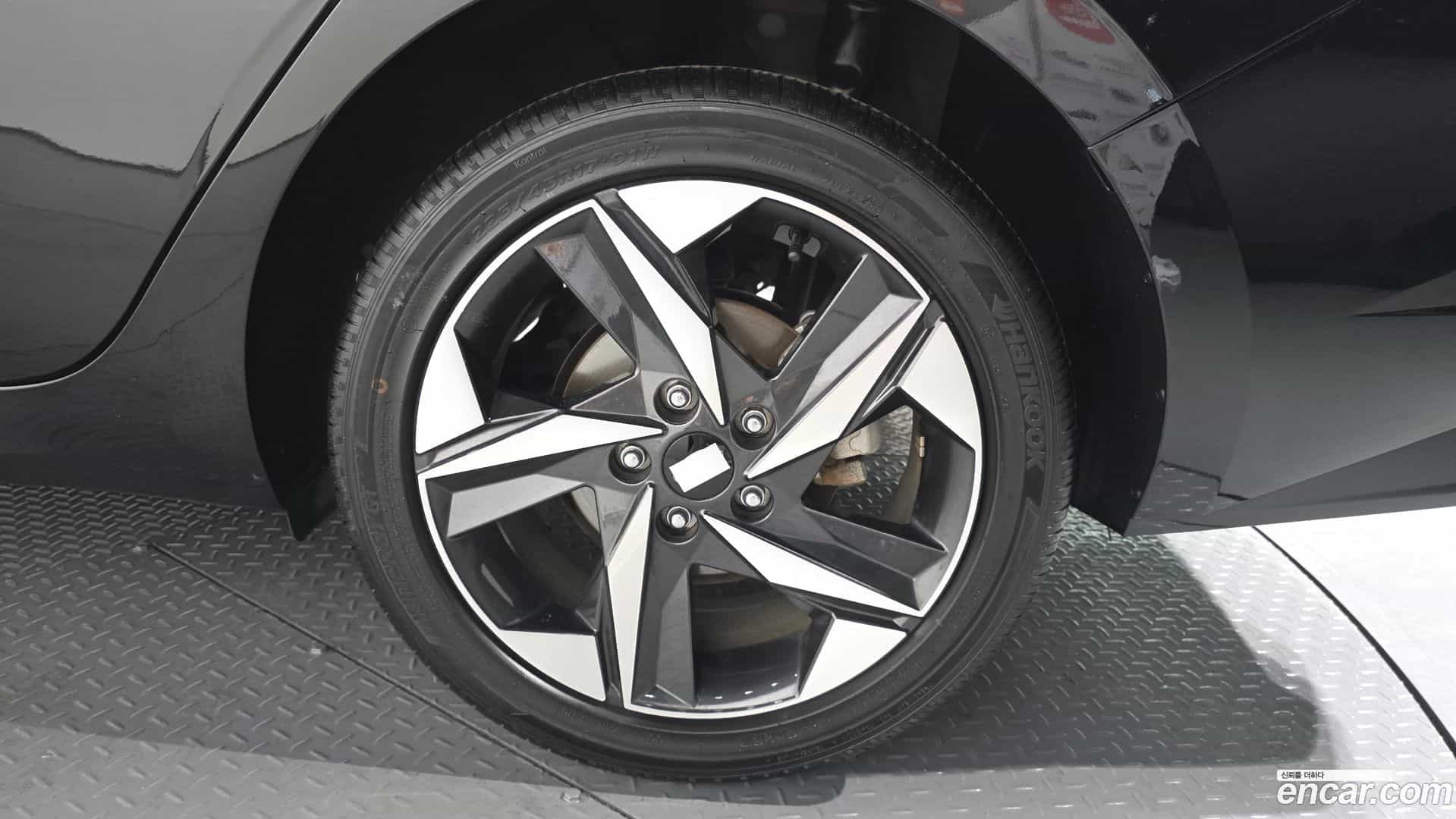 AVANTE Hyundai 2022.1-OUTER-005
