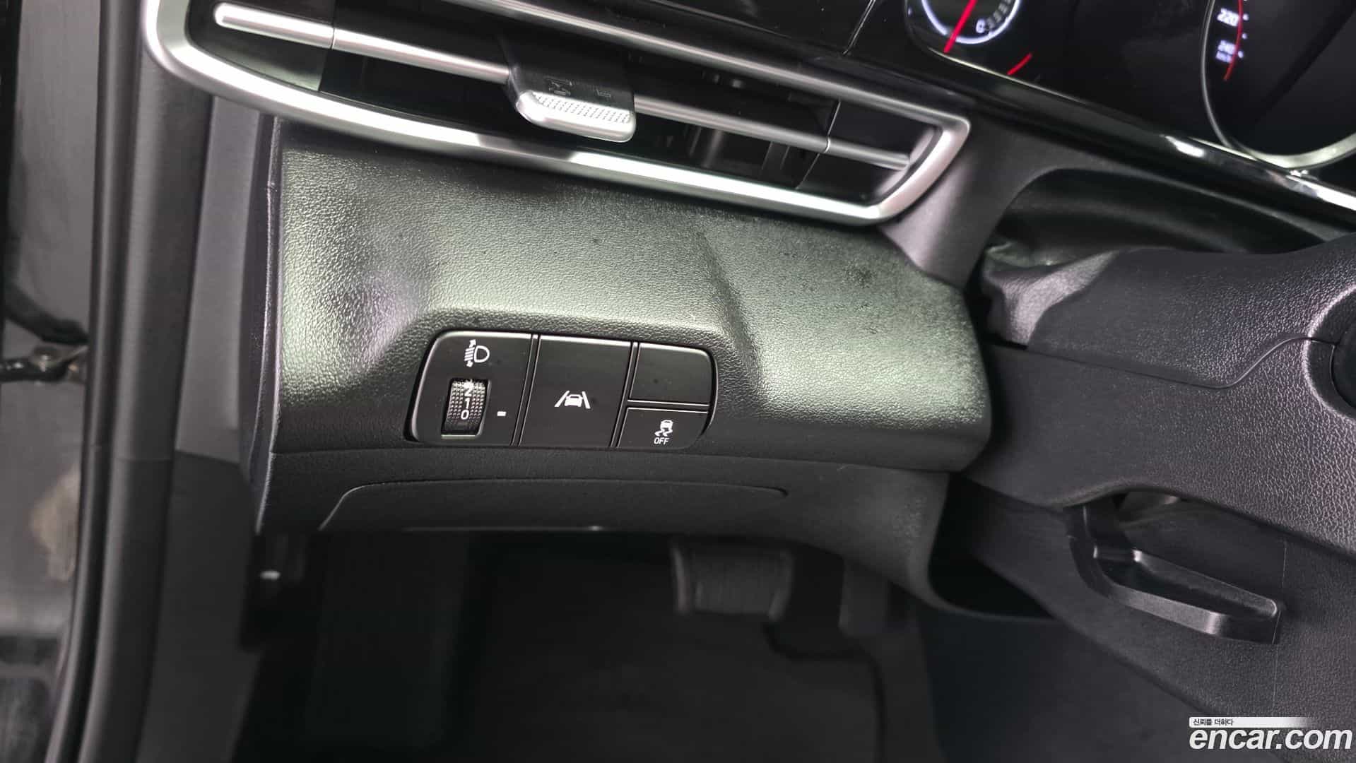 AVANTE Hyundai 2022.1-INNER-036