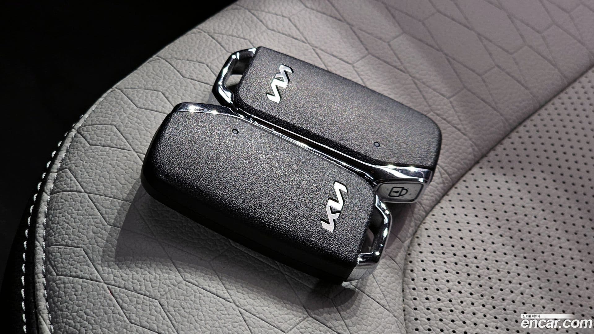 Main__Slider__Photo:RAY Kia 2024.6-19