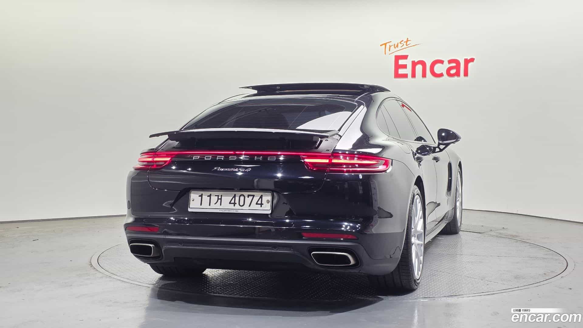 Panamera Porsche 2018.0-OUTER-004