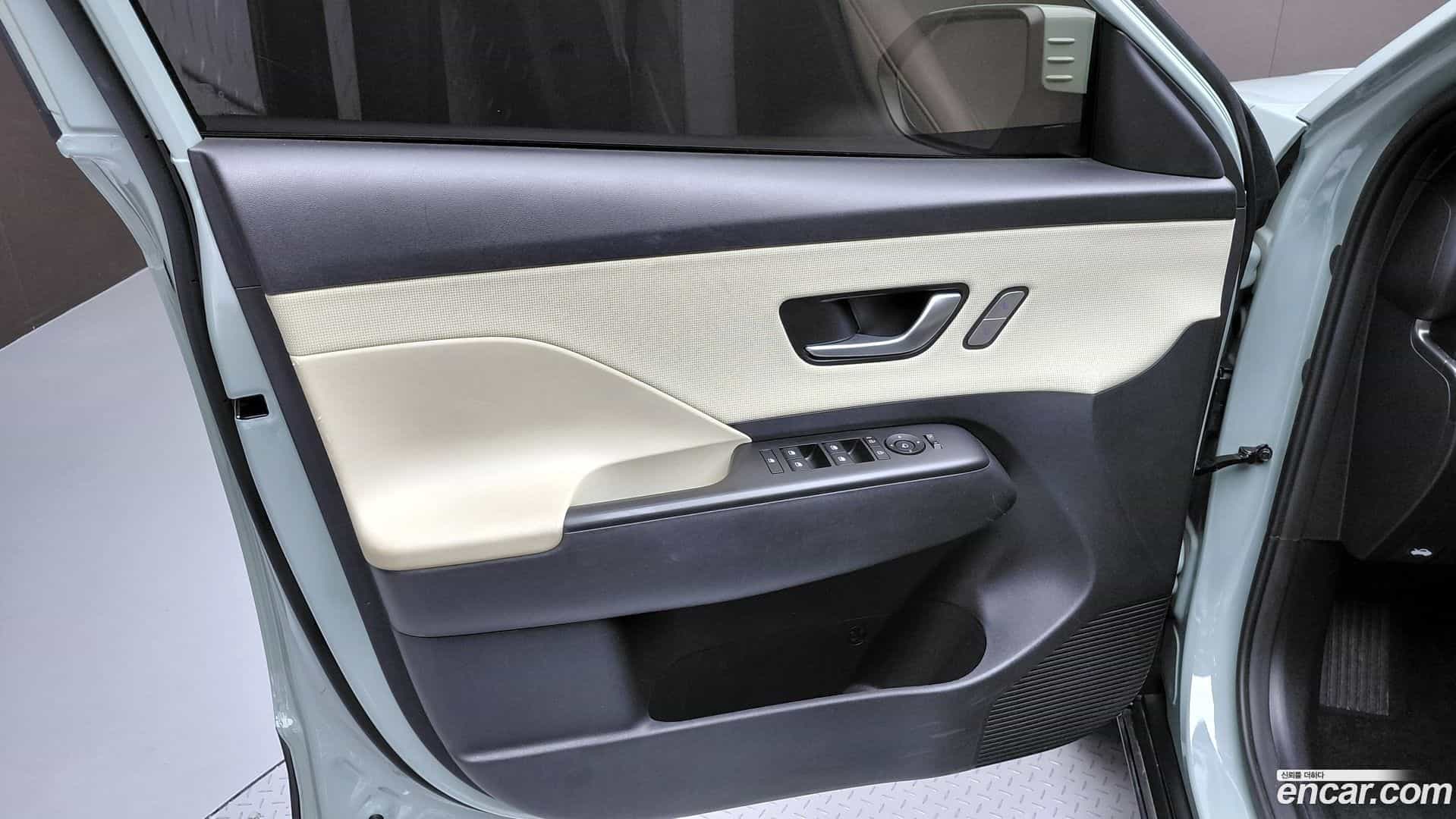 Kona Hyundai 2023.6-INNER-034