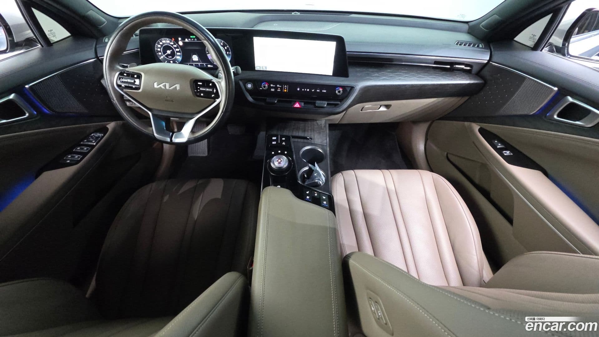 Main__Slider__Photo:K8 Kia 2021.5-6