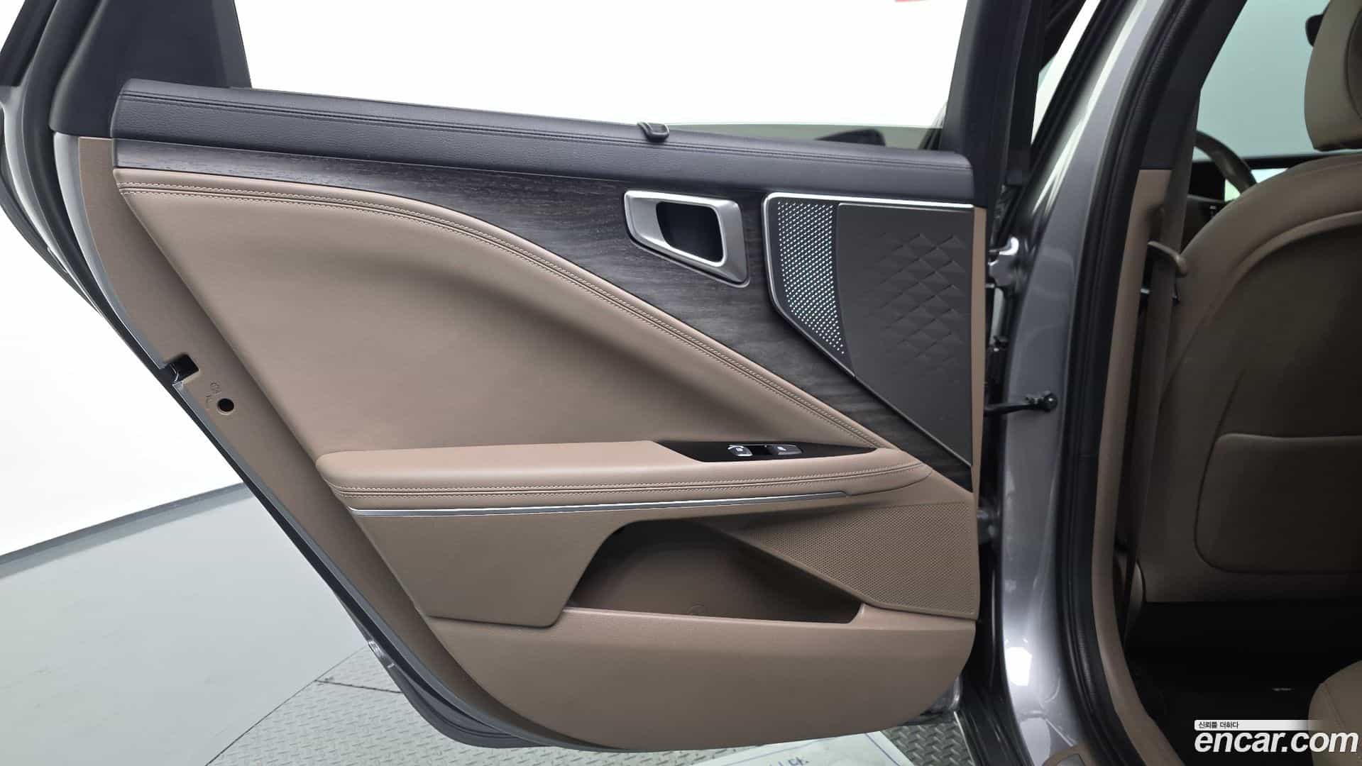 K8 Kia 2021.5-INNER-035