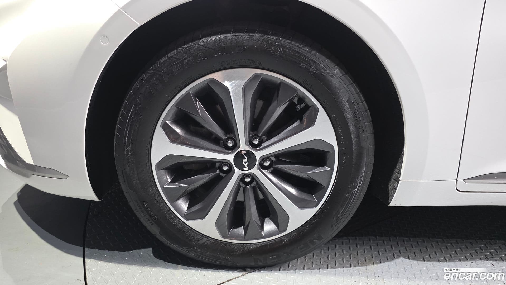 Main__Slider__Photo:K8 Kia 2022.3-4