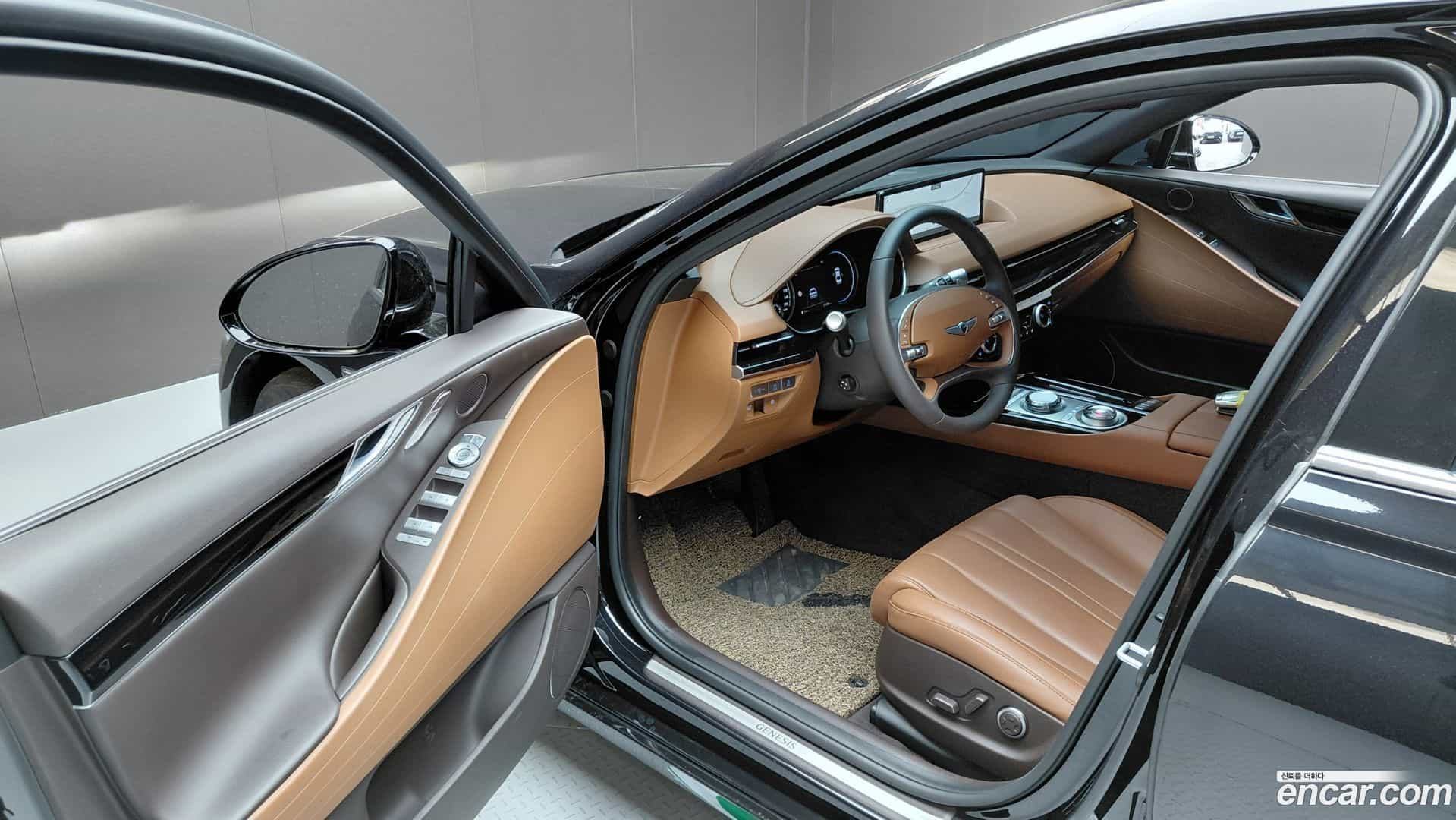 G80 Genesis 2023.10-INNER-010