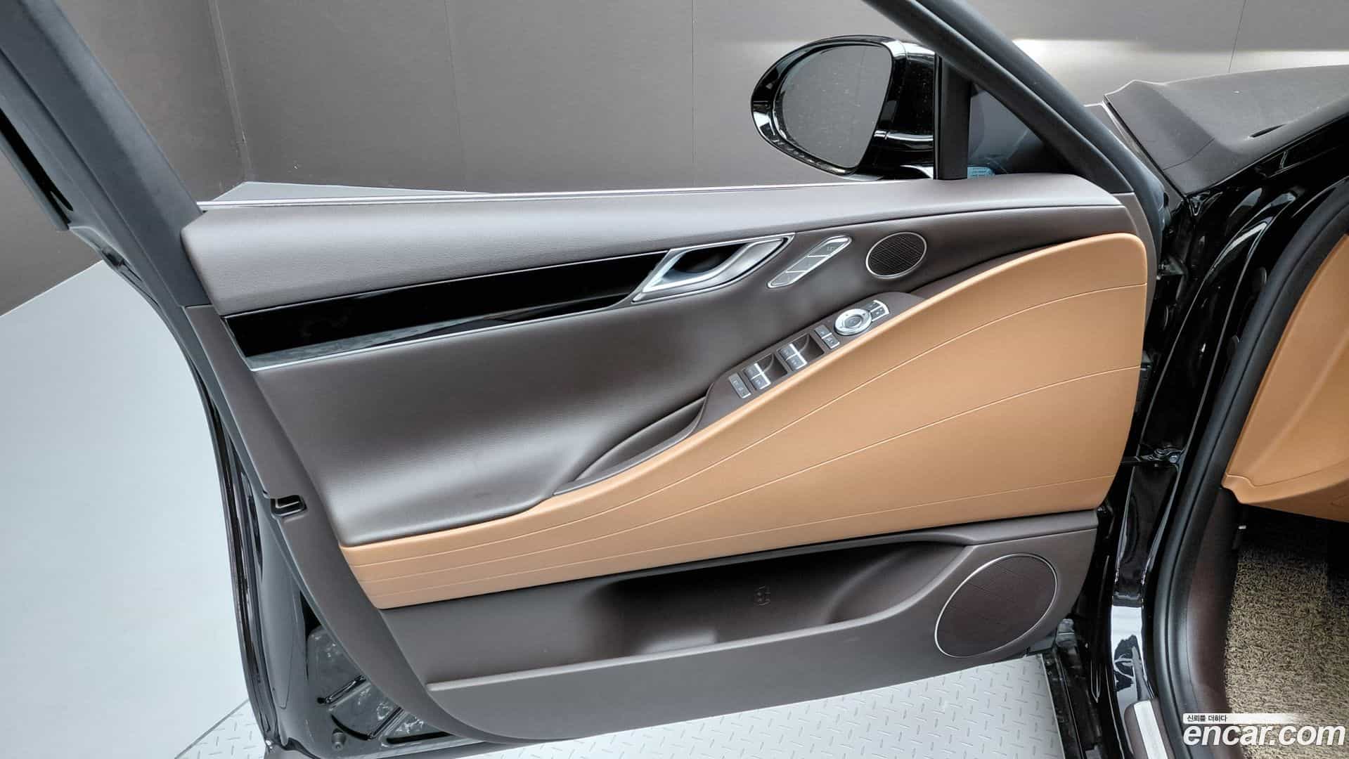 G80 Genesis 2023.10-INNER-034