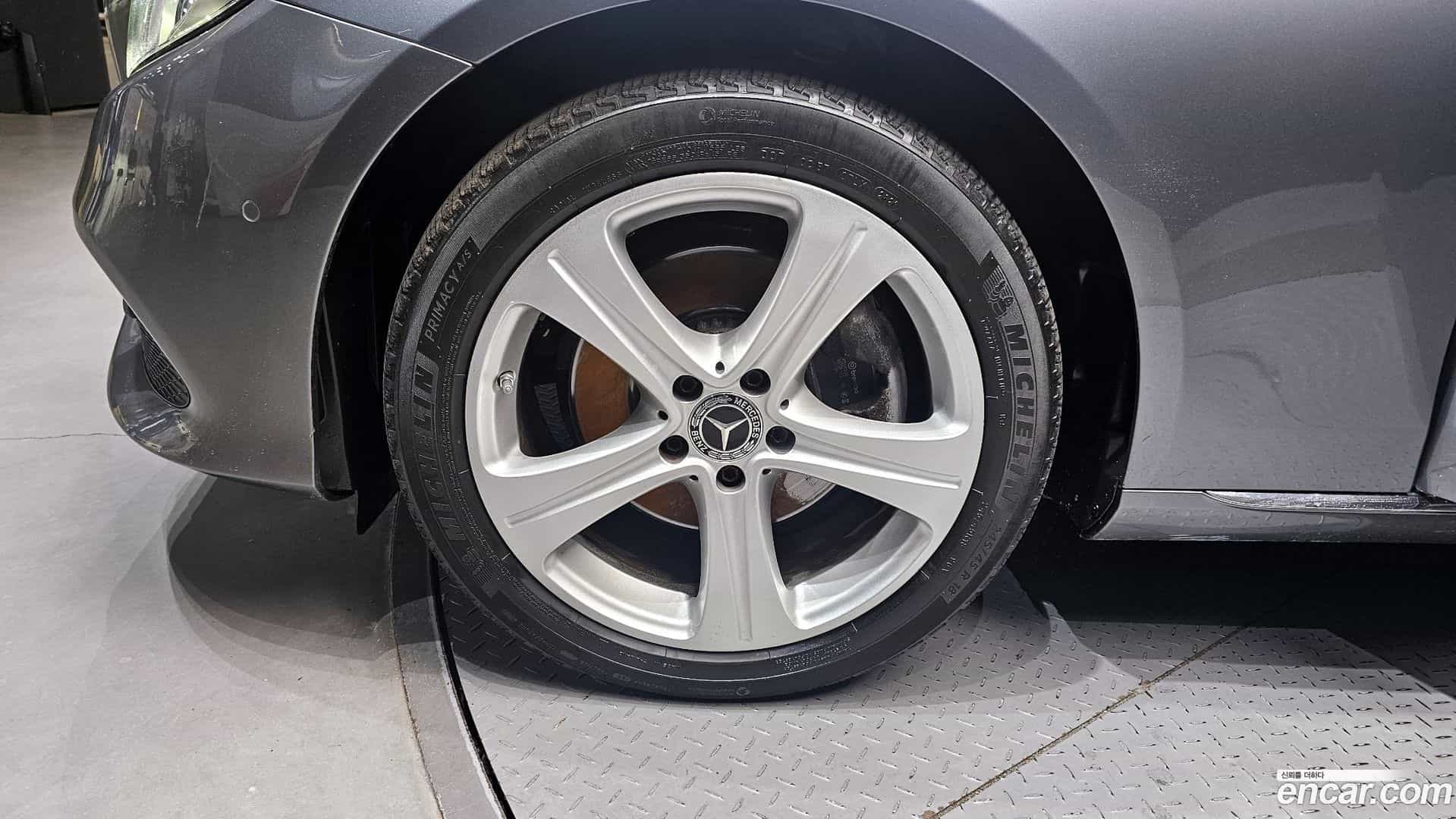 E-Class Mercedes-Benz 2017.7-OUTER-005