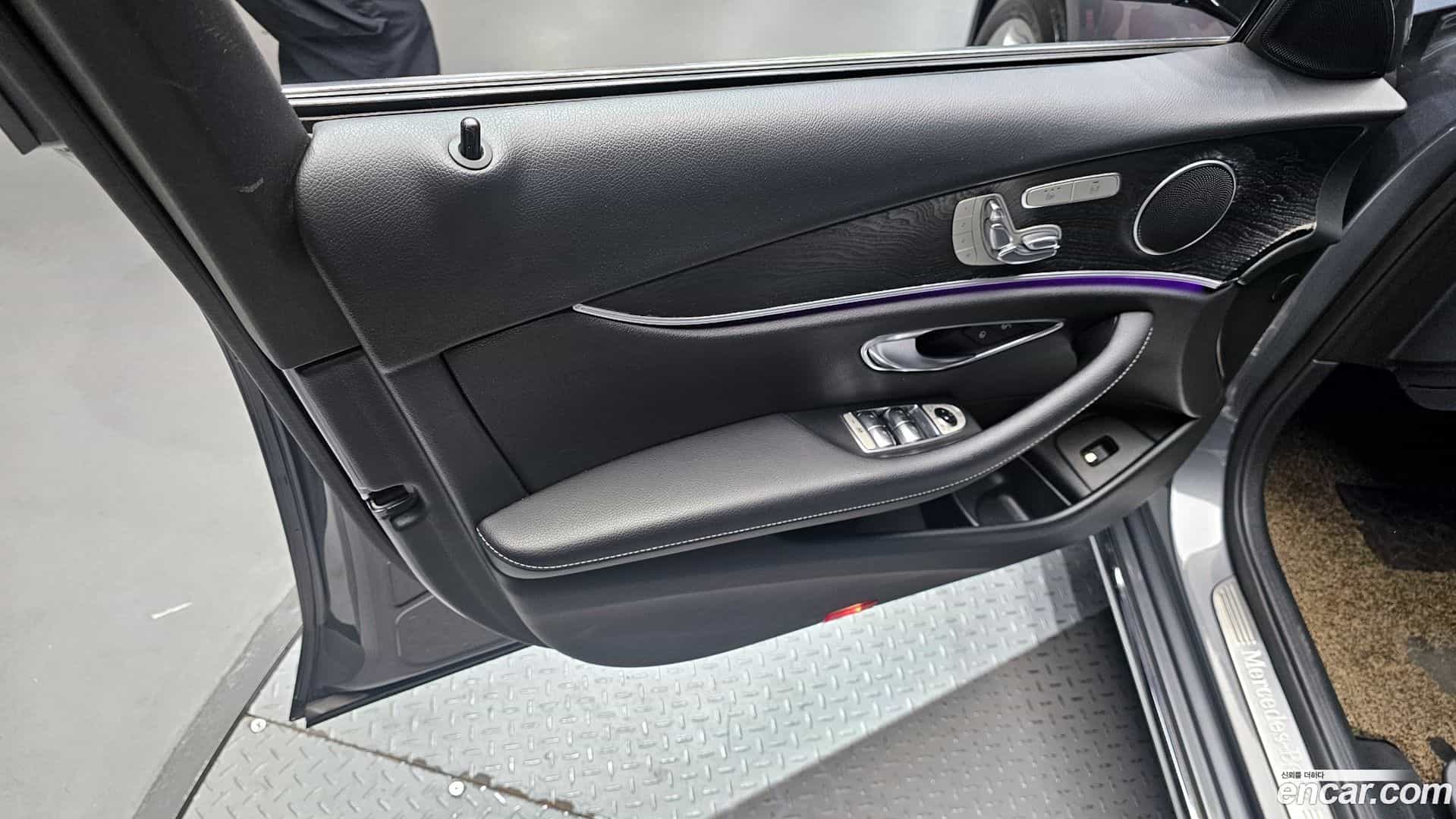 E-Class Mercedes-Benz 2017.7-INNER-034