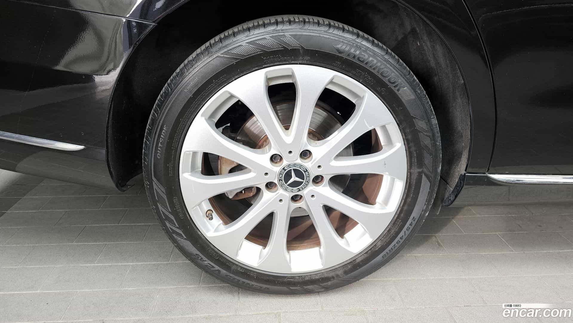 E-Class Mercedes-Benz 2019.0-OUTER-005