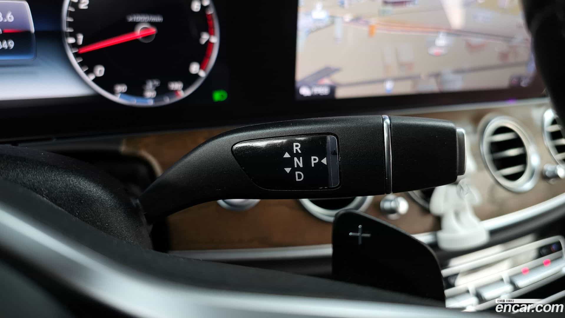 E-Class Mercedes-Benz 2019.0-INNER-009