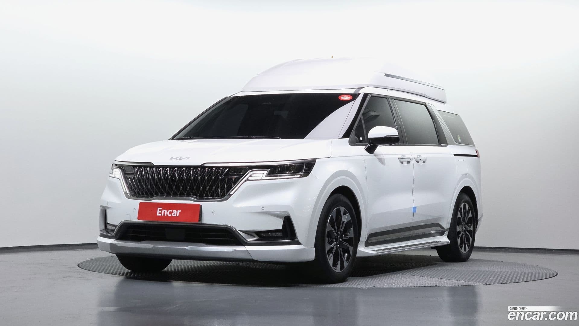 Main__Slider__Photo:Canival Kia 2023.5-0