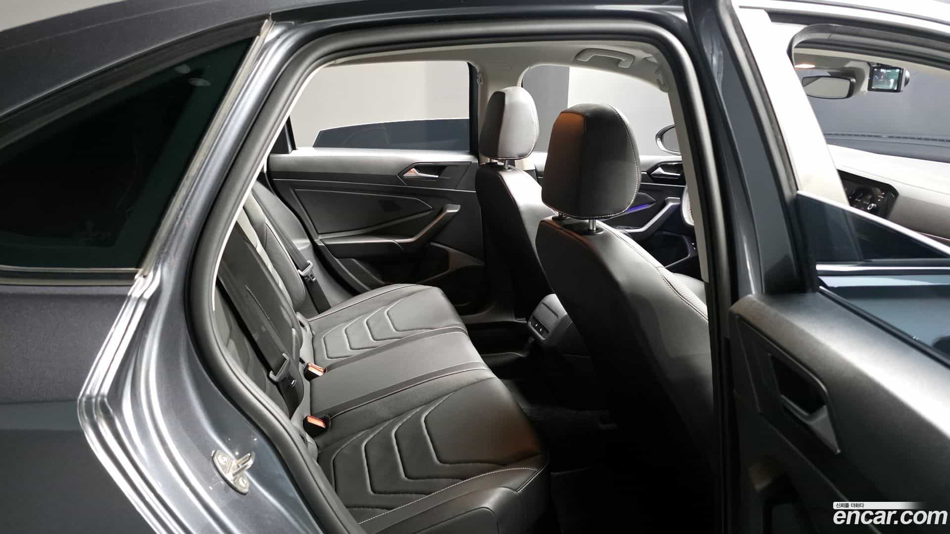 Jetta Volkswagen 2023.7-OPTION-016