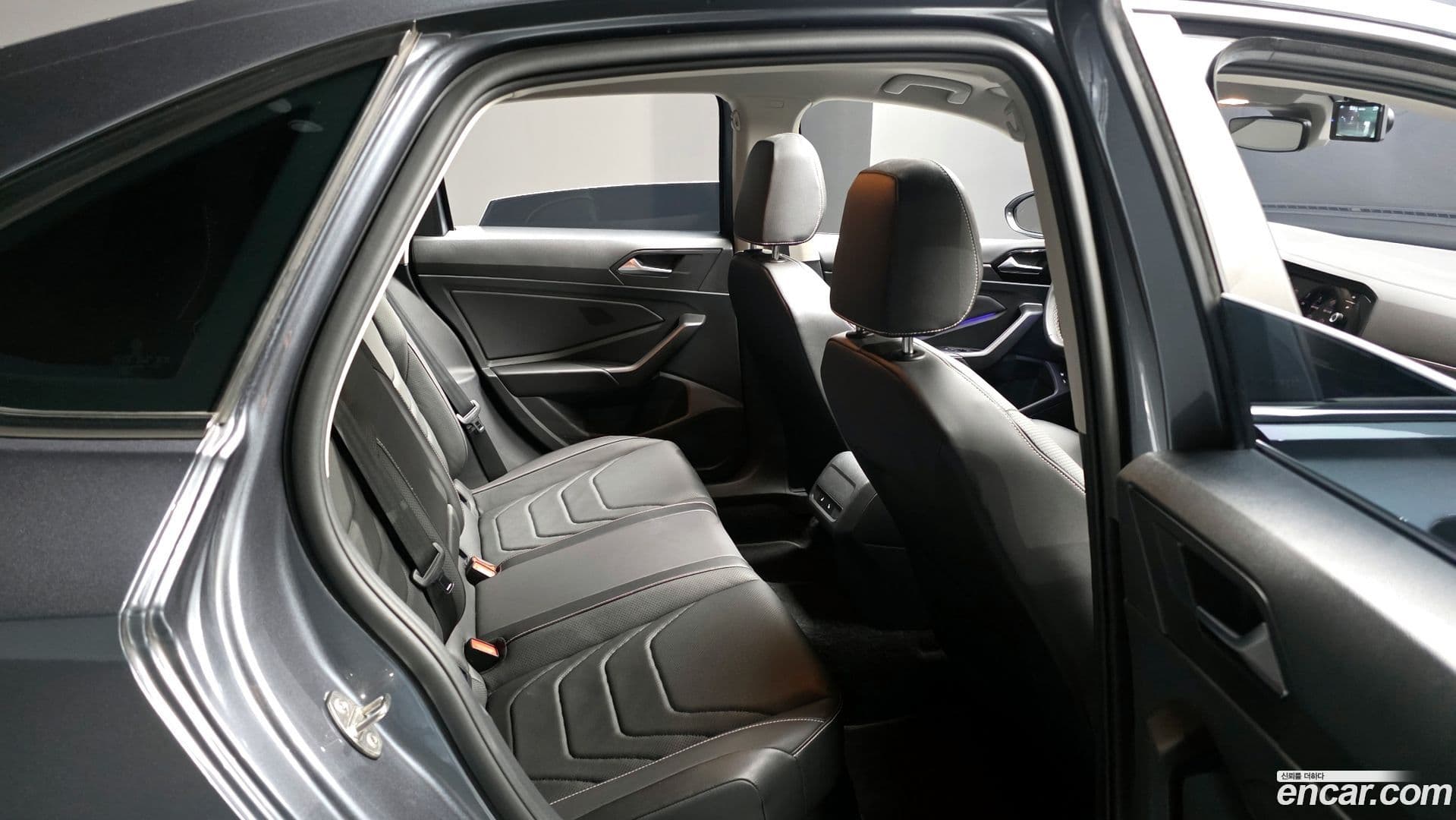 Main__Slider__Photo:Jetta Volkswagen 2023.7-11